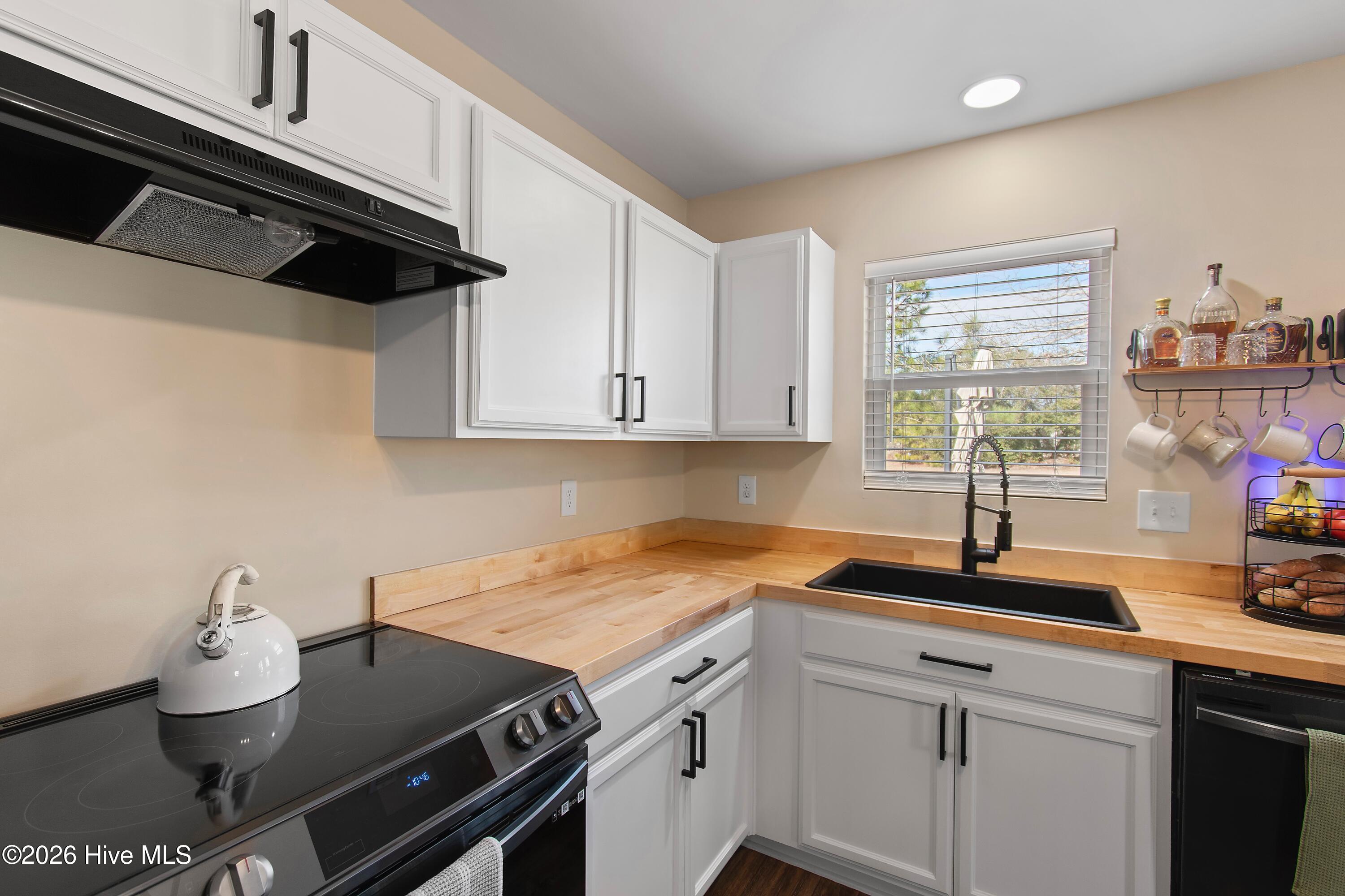 100549782 | Photo 15