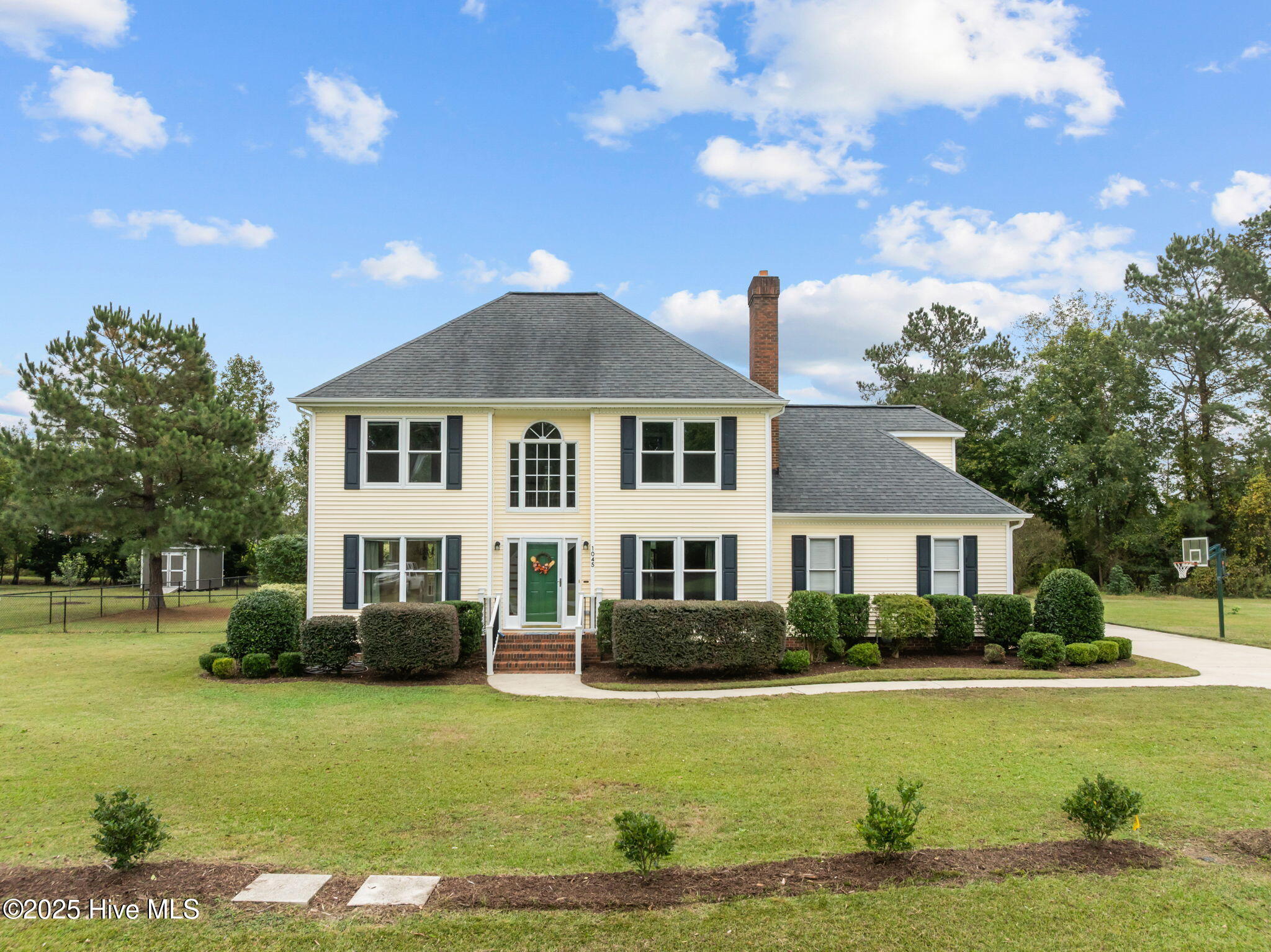 Homes for sale in Grimesland, NC | 1045 Tucker Rd, Grimesland, NC 27837 | MLS# 100536481