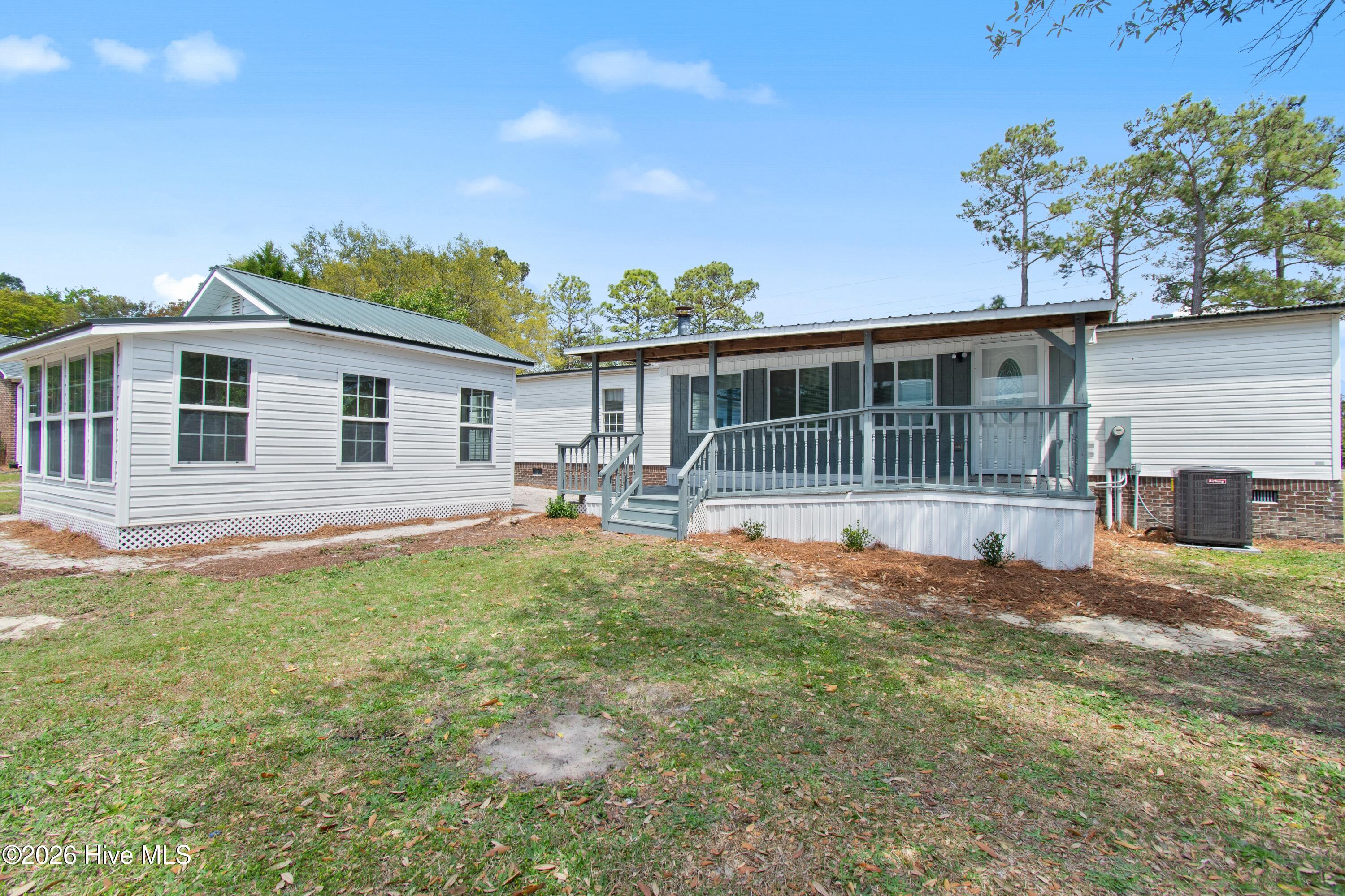 100566223 | Photo 53