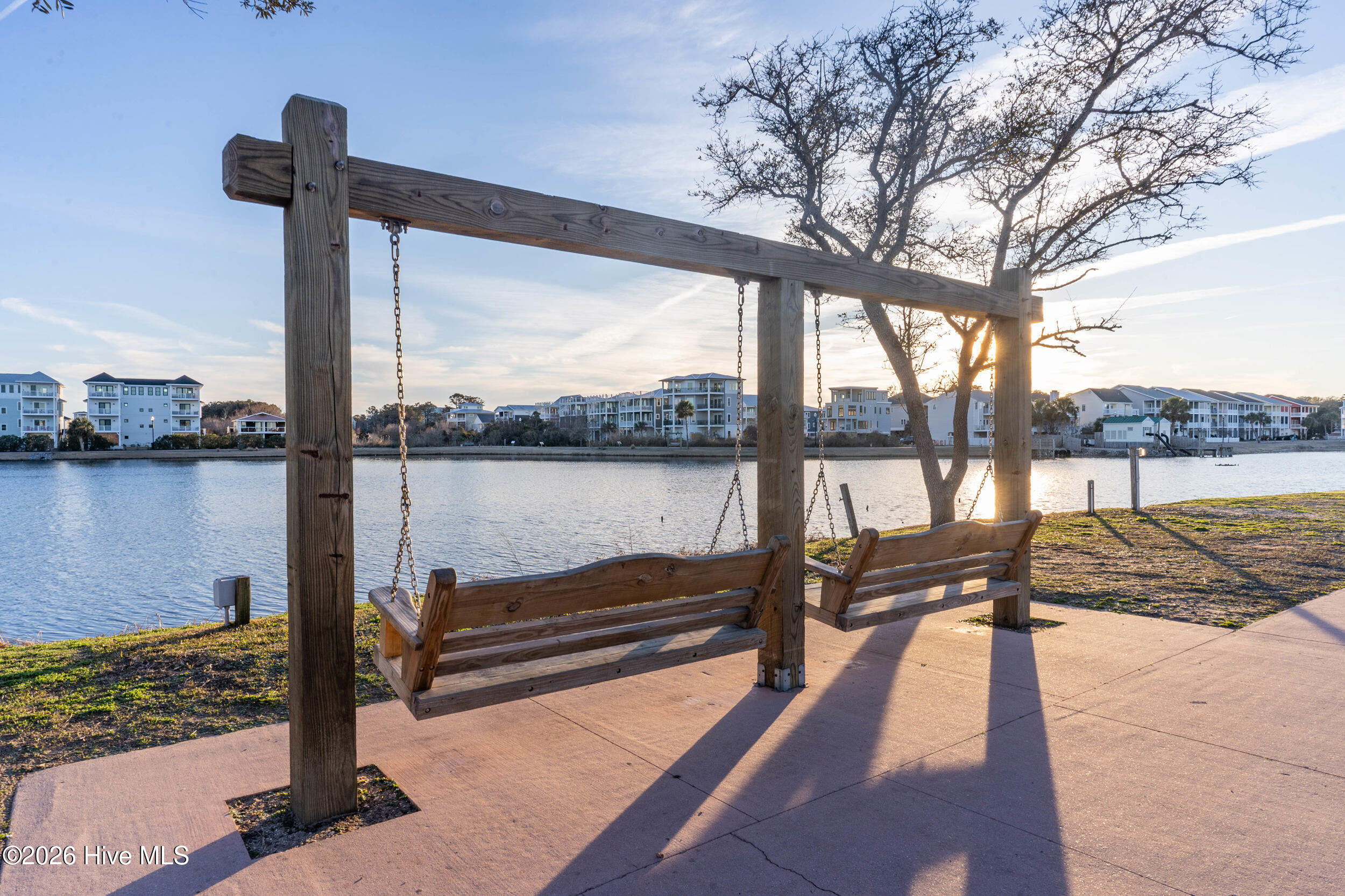 100566140 | Photo 42