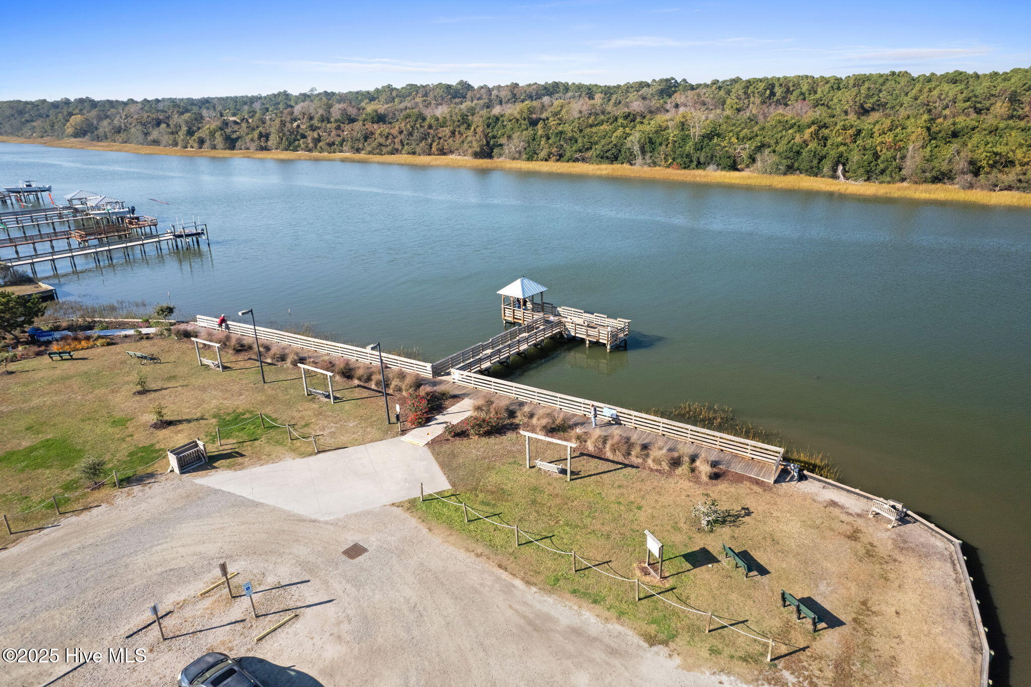 100488700 | Photo 19