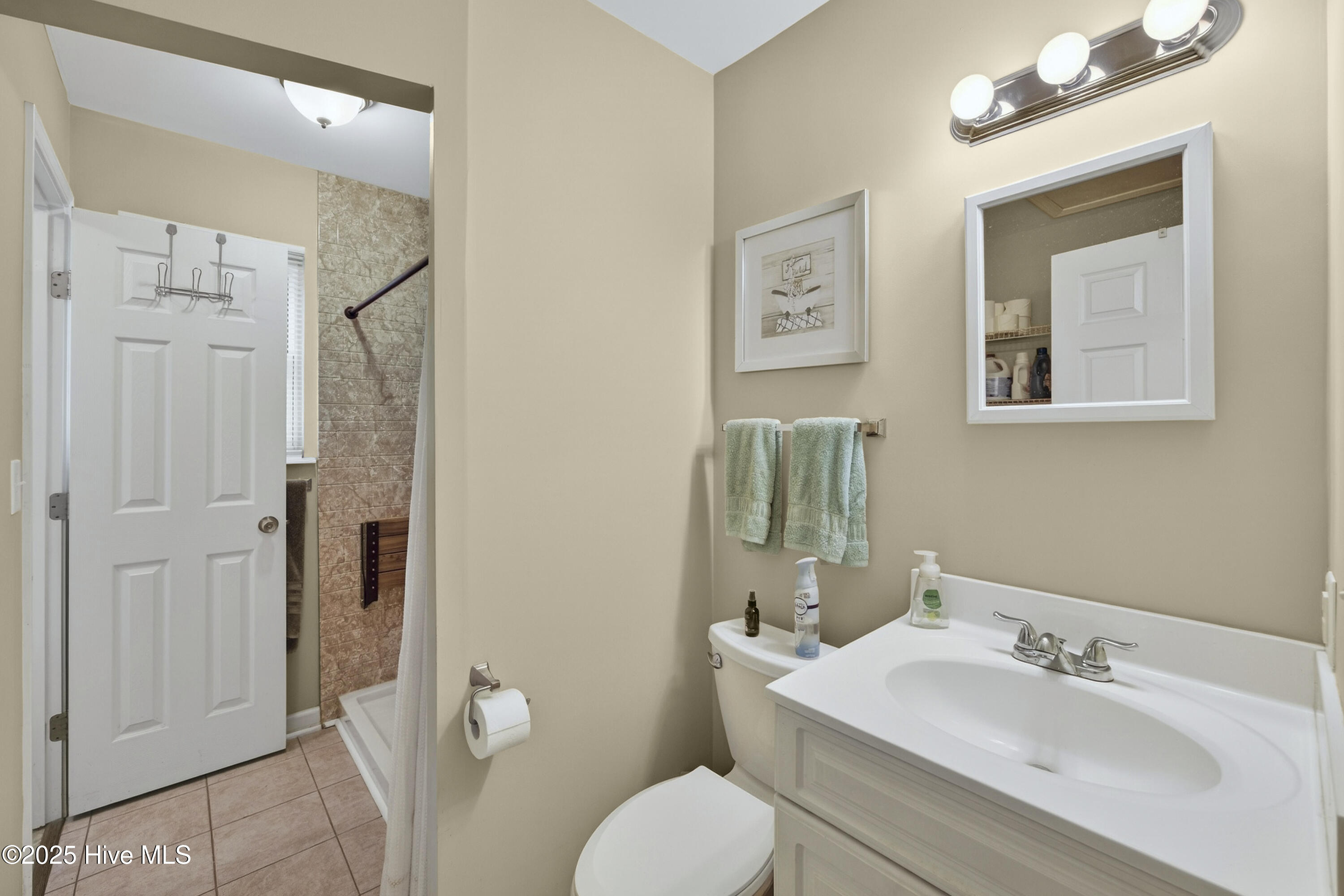 100544065 | Photo 33