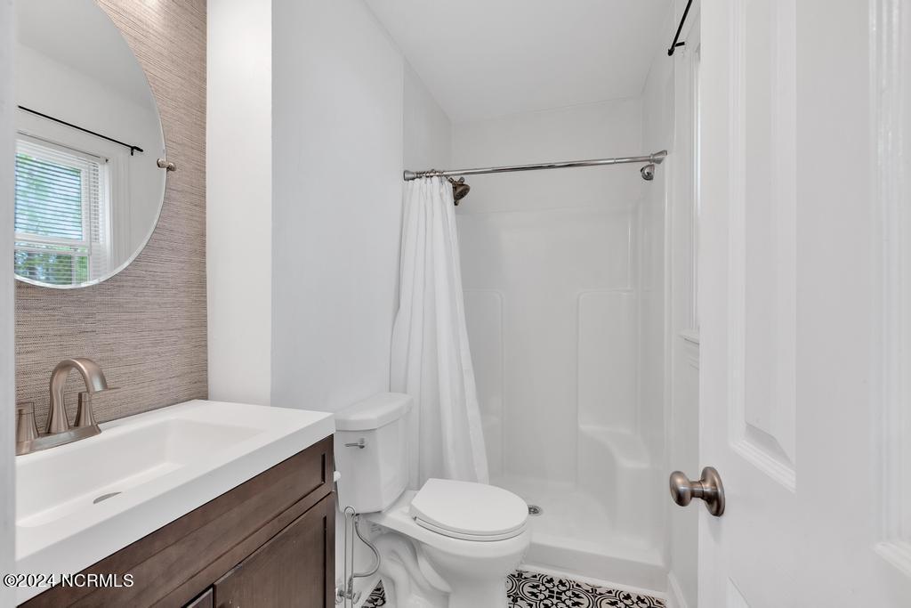 100560504 | Photo 16