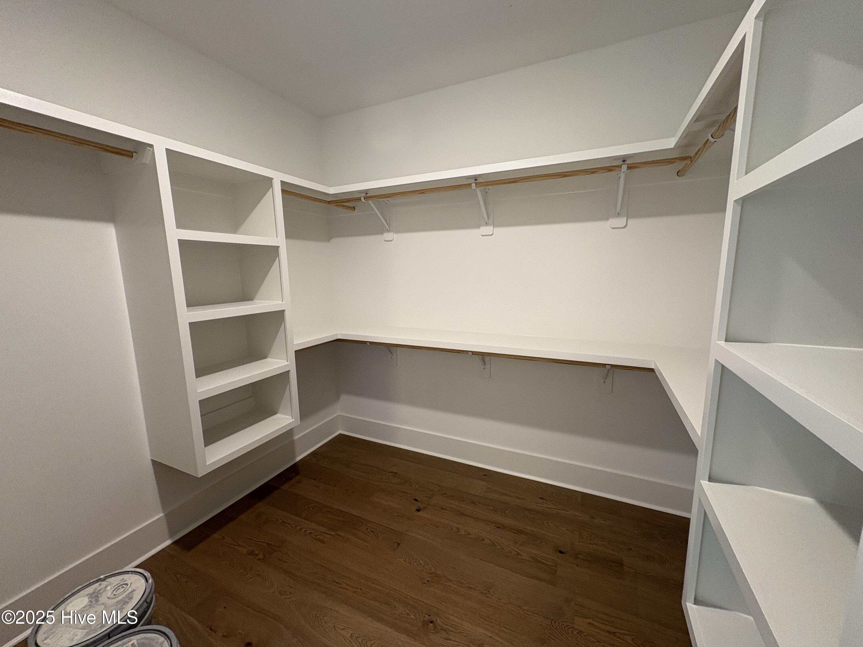 100521777 | Photo 40