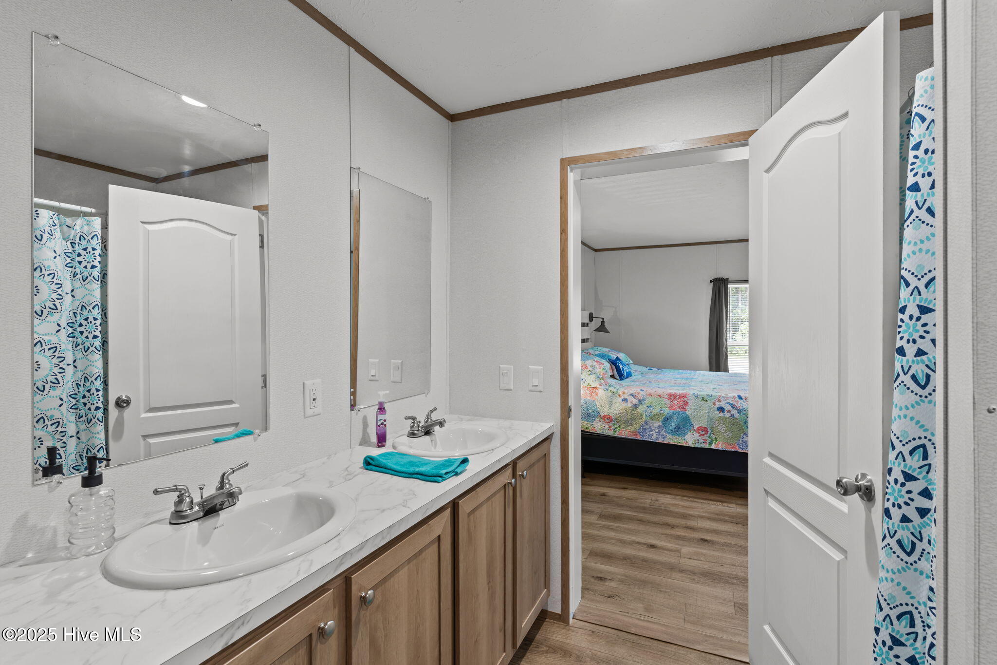 100522935 | Photo 20