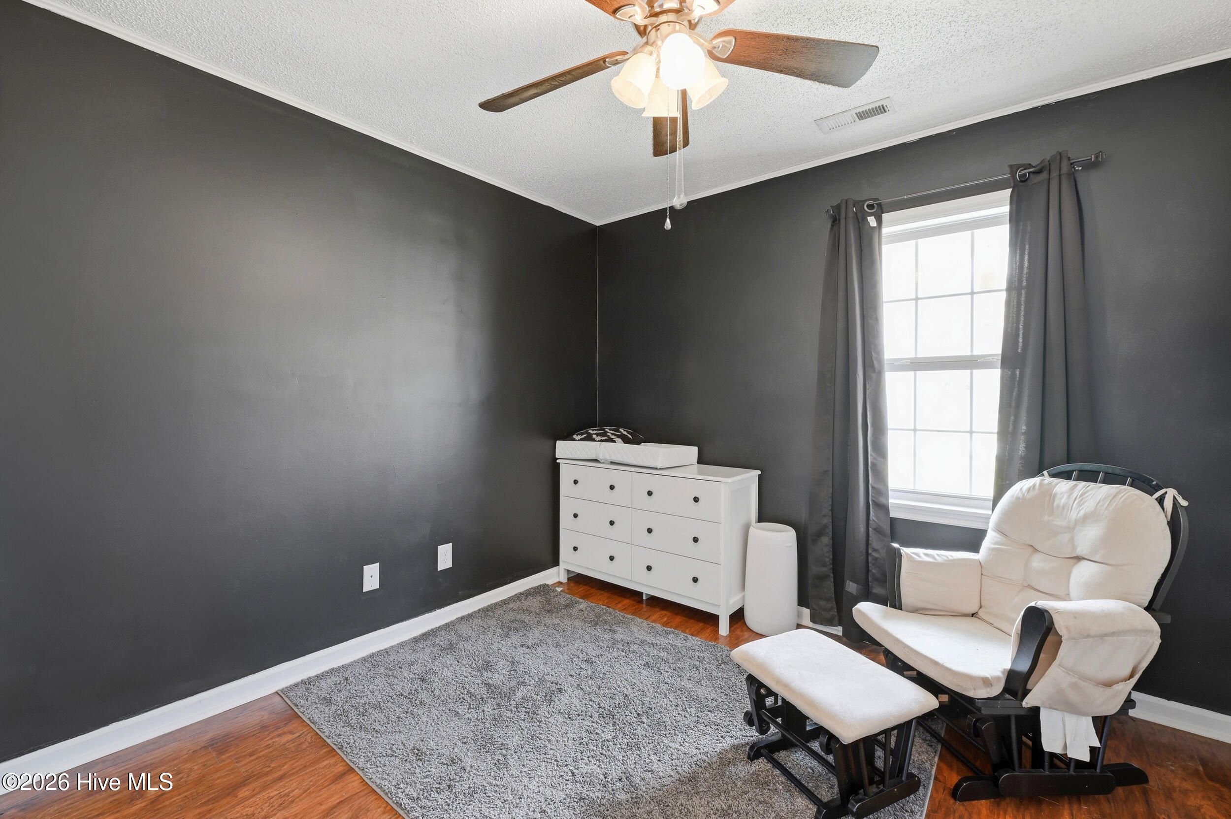 100562162 | Photo 23