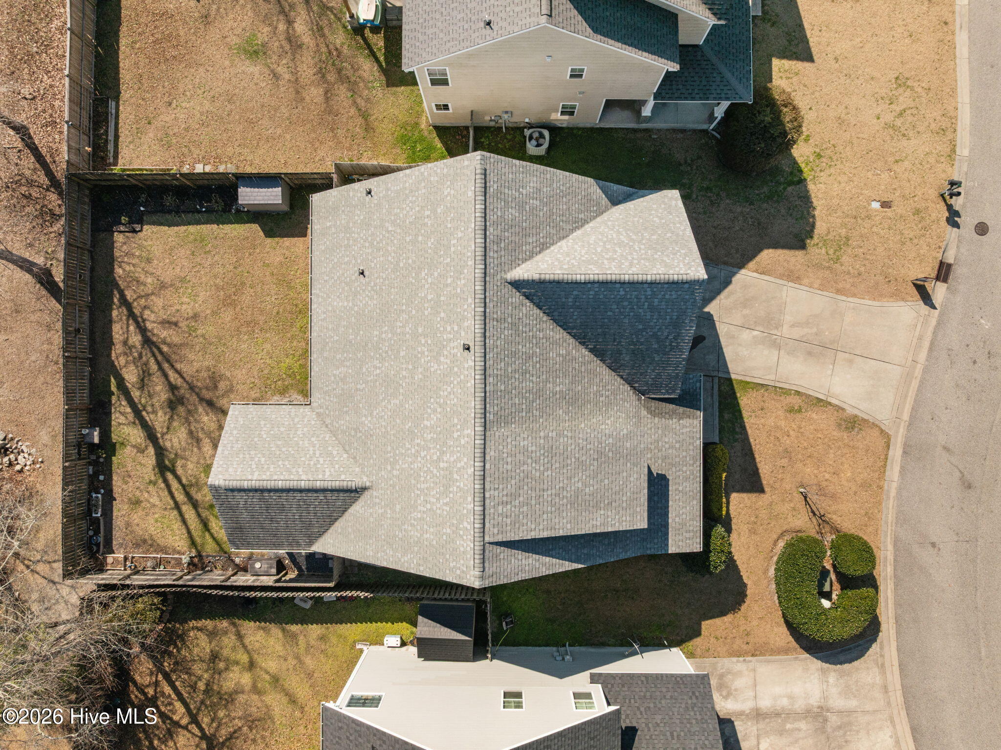 100552744 | Photo 51