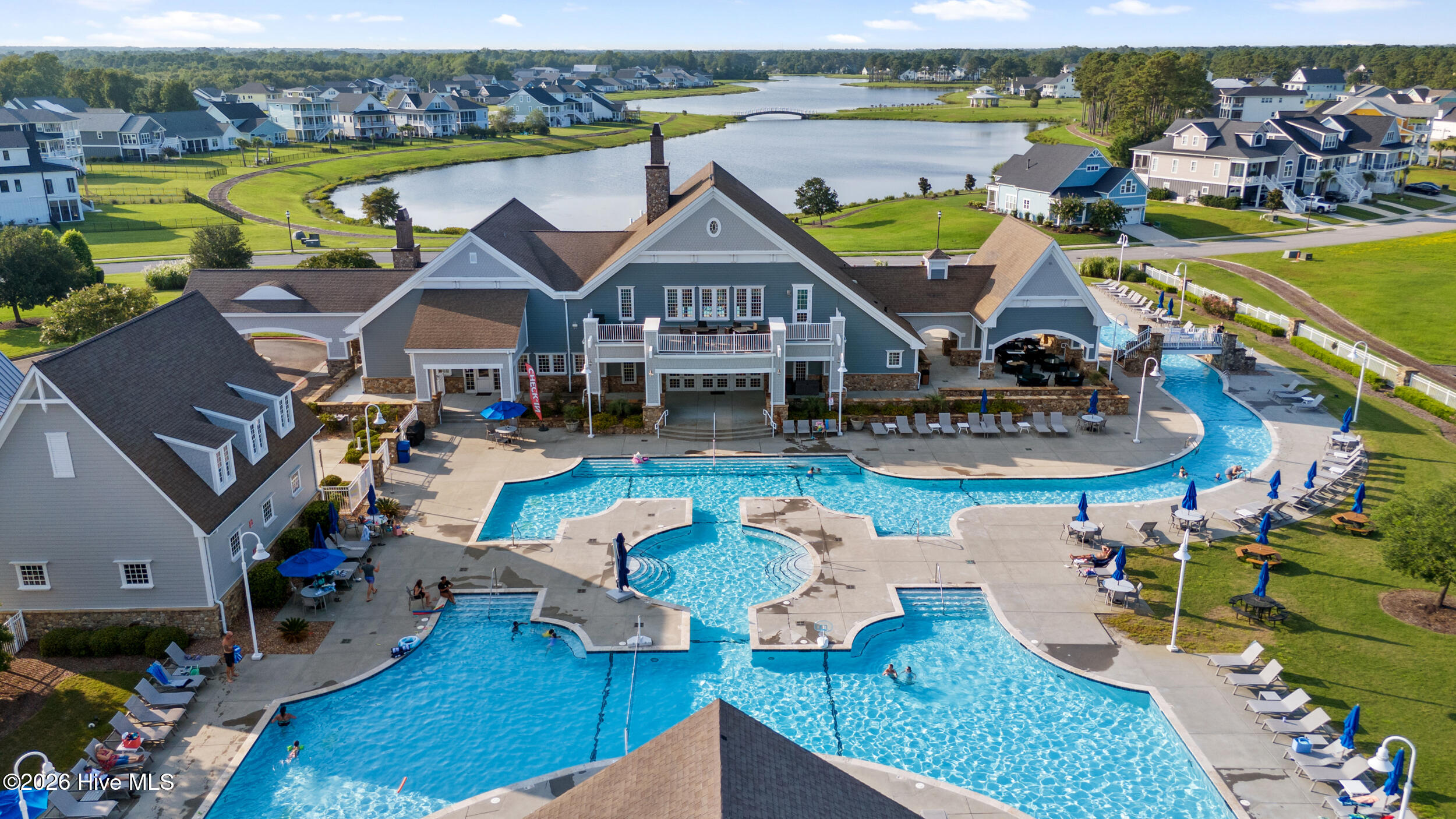 100570688 | Photo 85