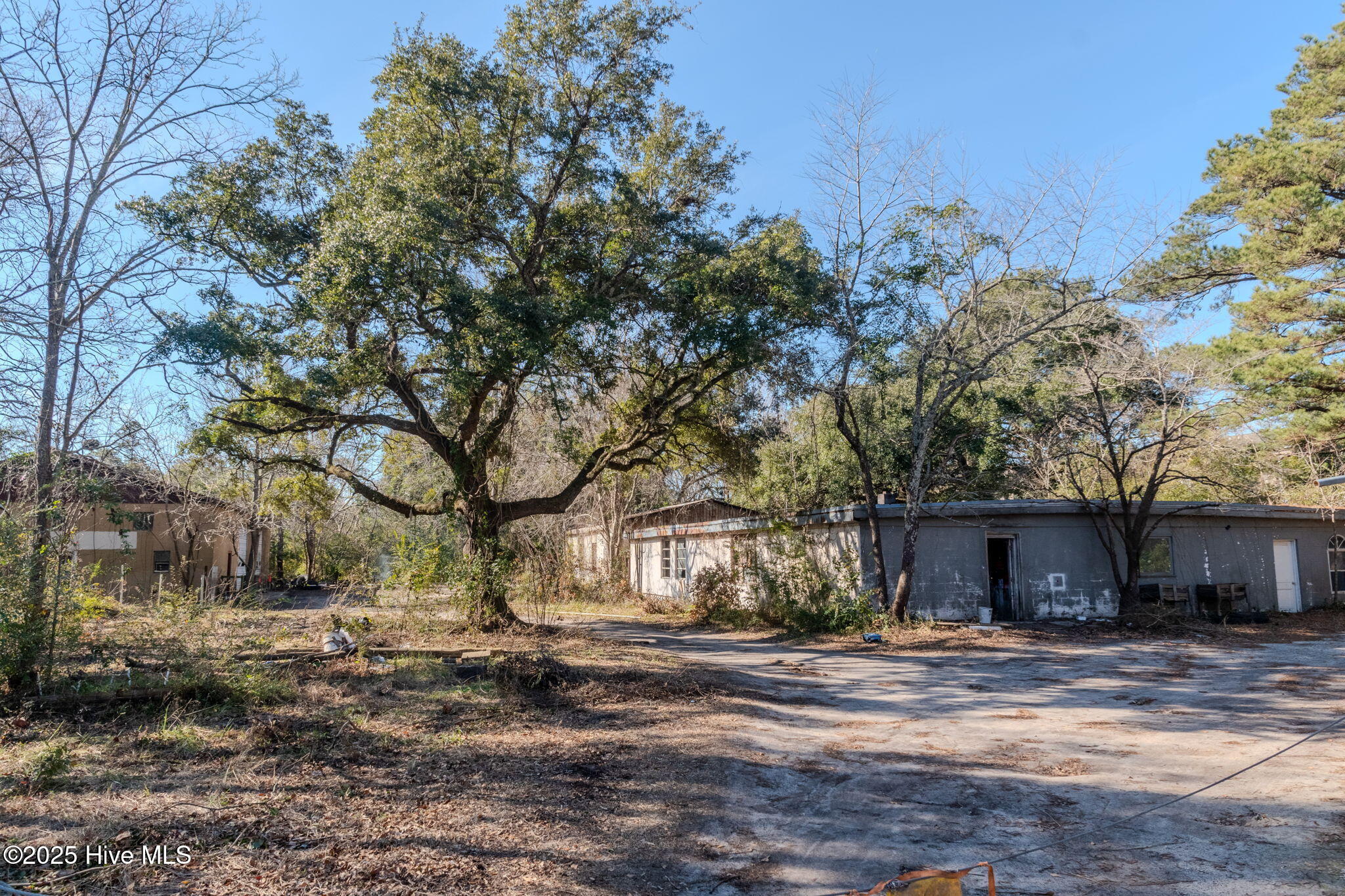 1-web-or-mls-122 Old Fayetteville Rd-101