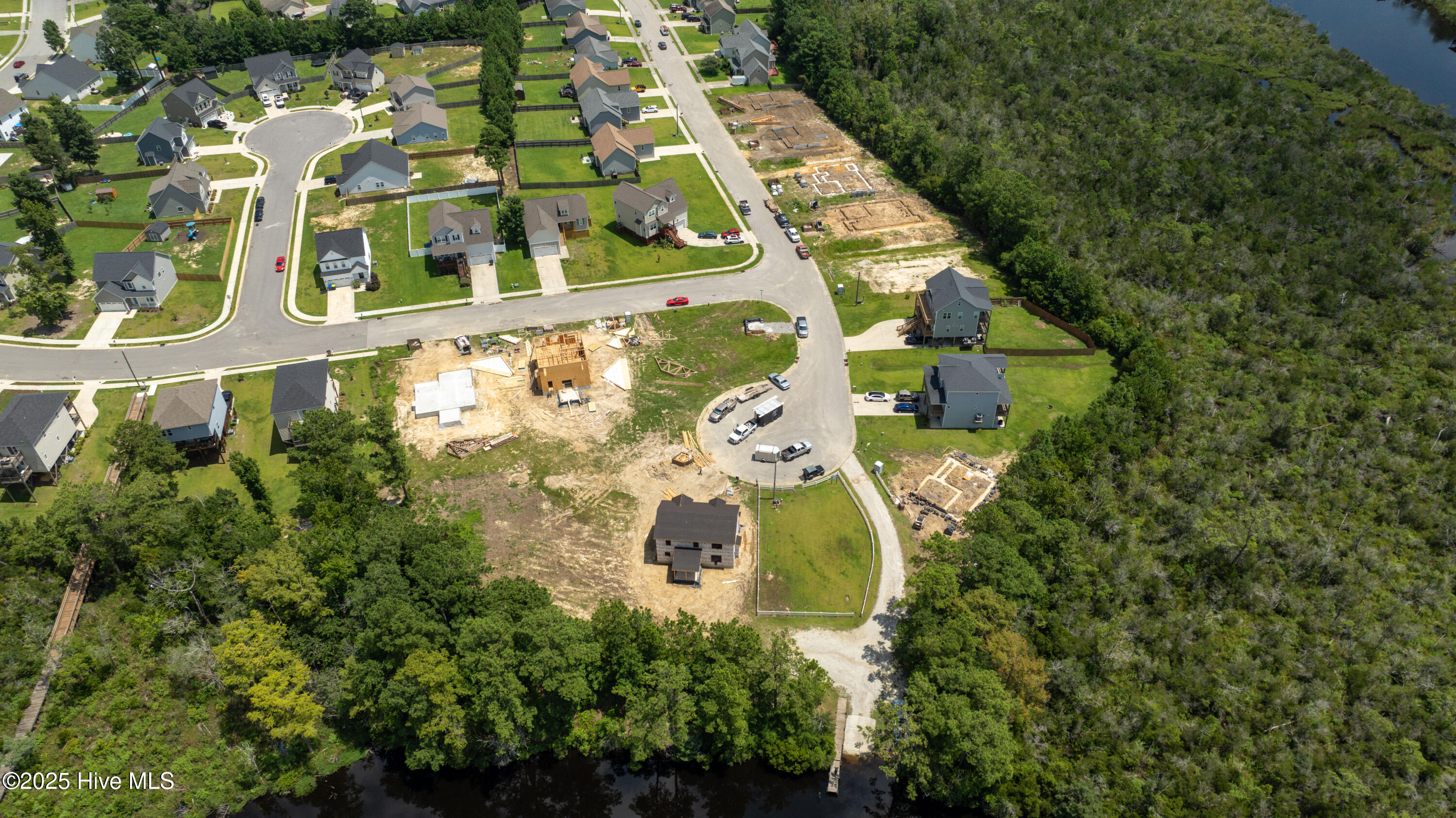 100526868 | Photo 33