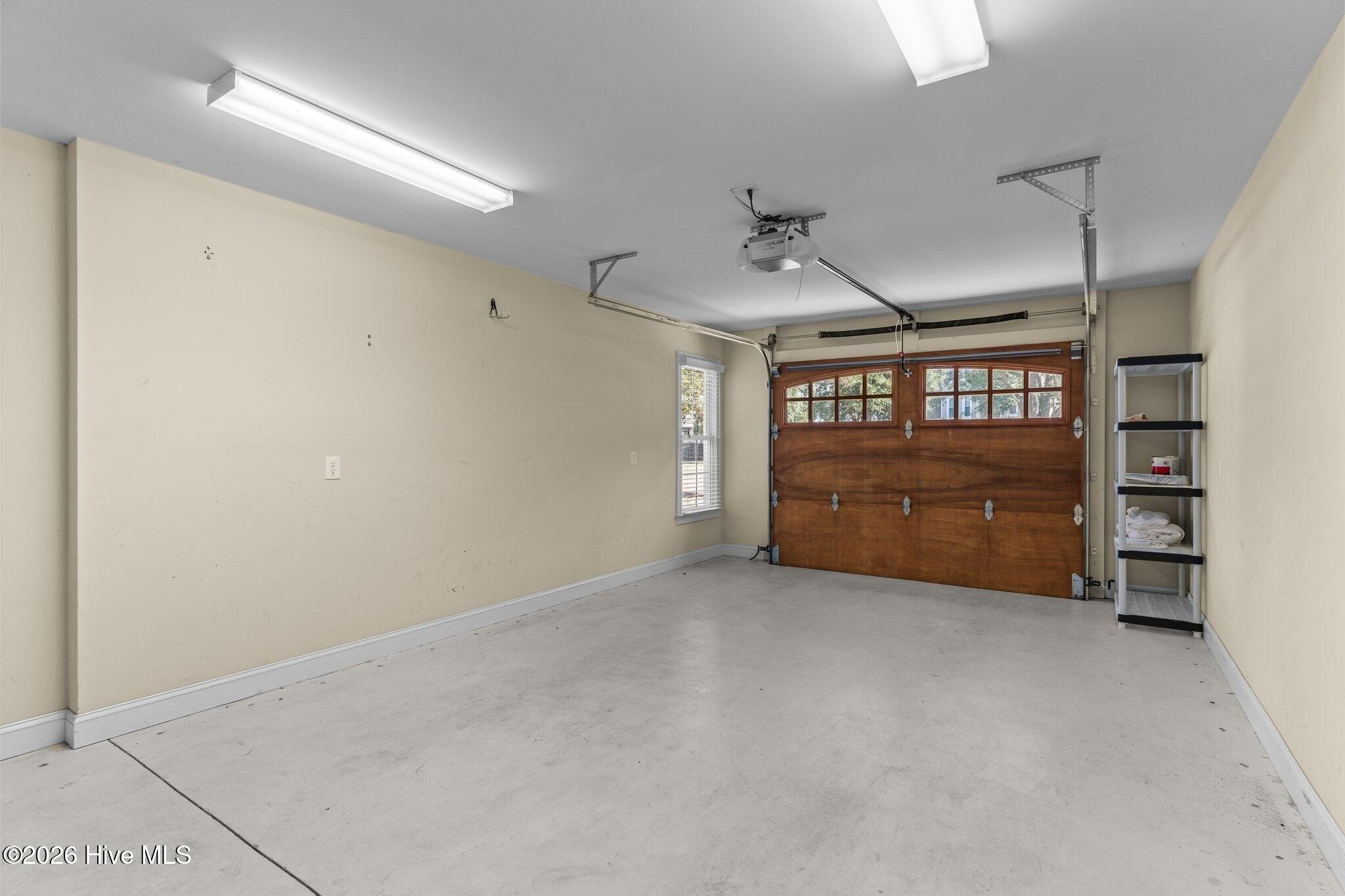 100551448 | Photo 34