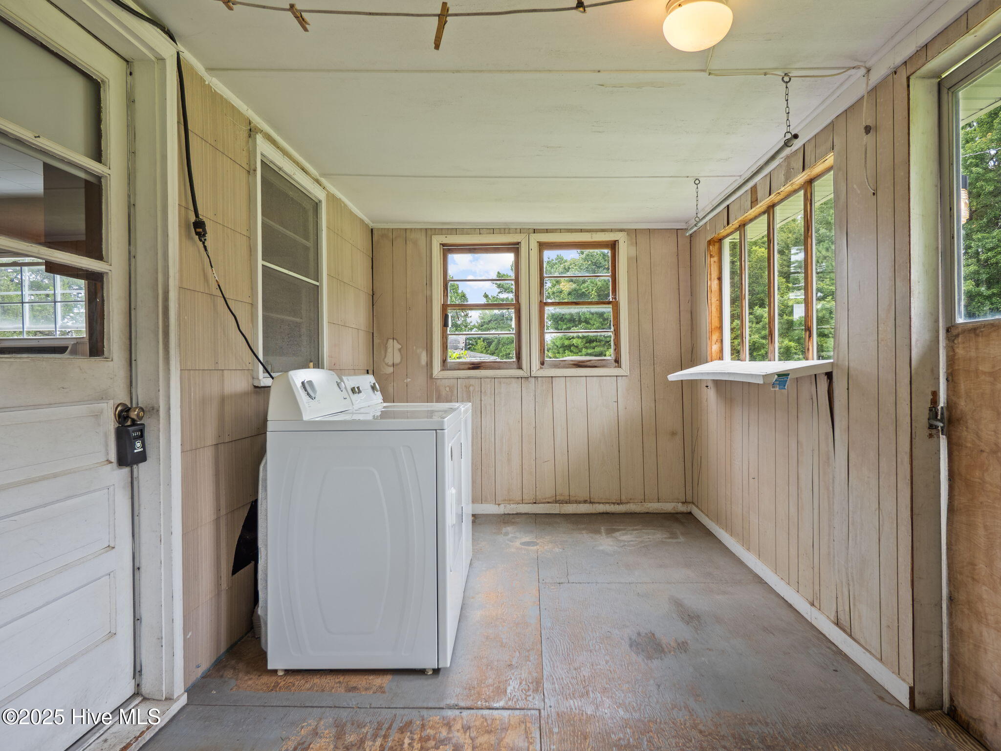 100526593 | Photo 33