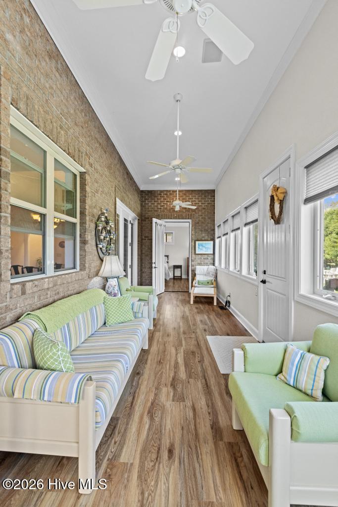 100564942 | Photo 20