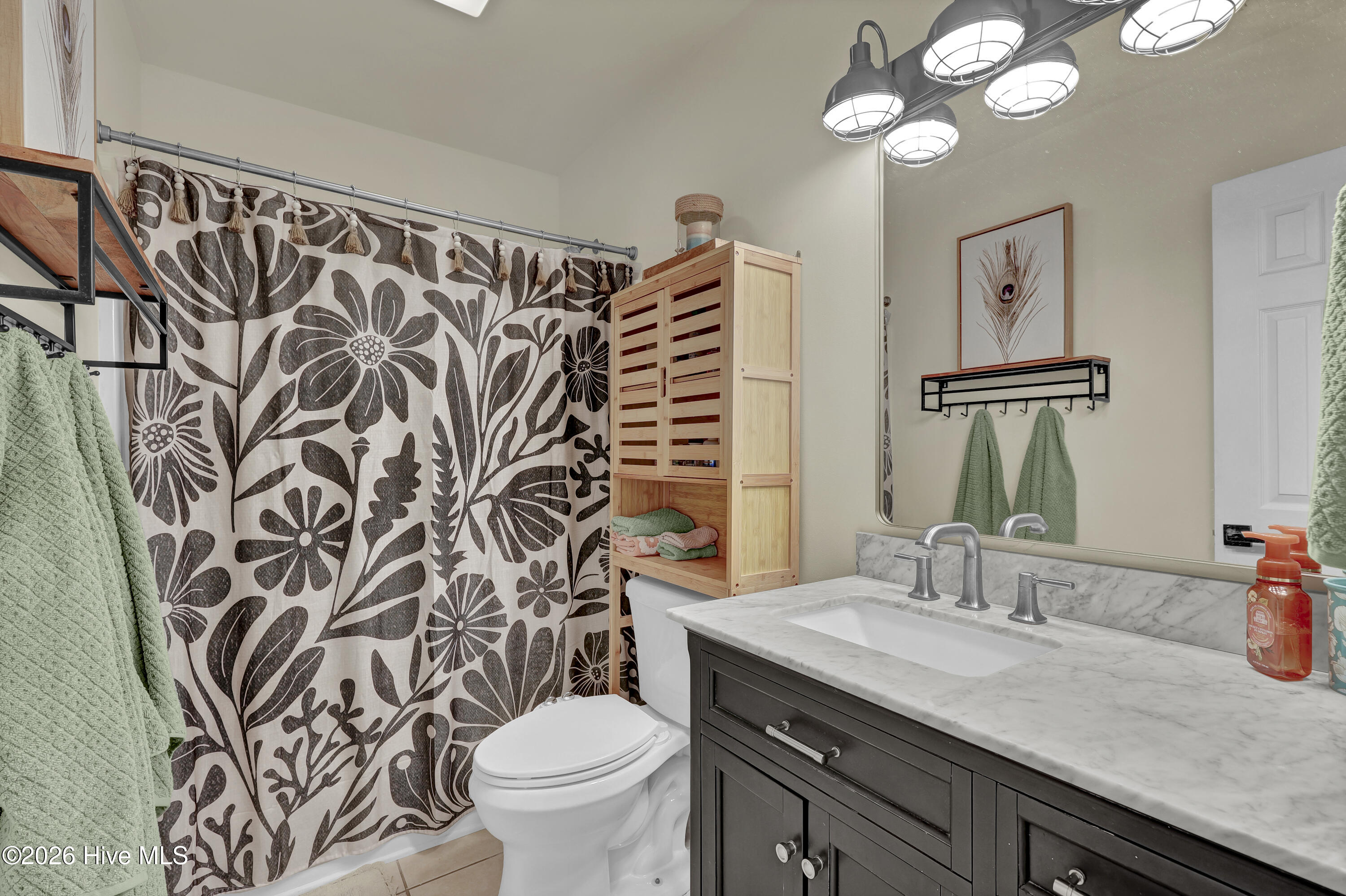 100569381 | Photo 20