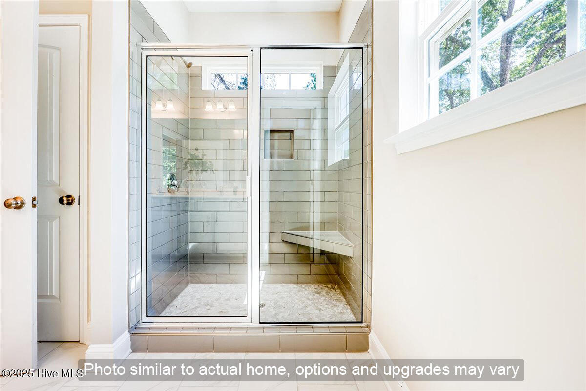 100543360 | Photo 13