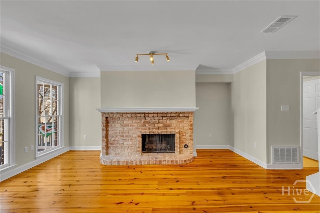 Non-working fireplace for ambiance