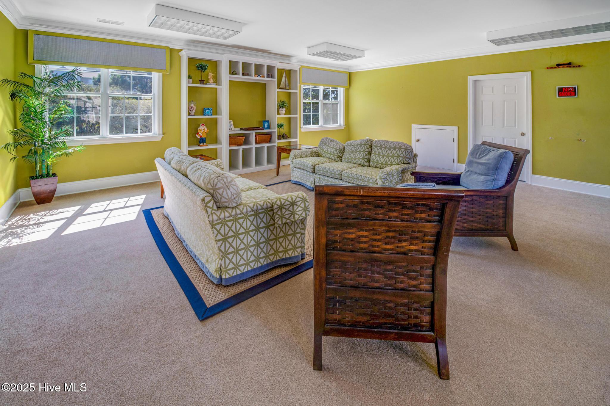 100534929 | Photo 63