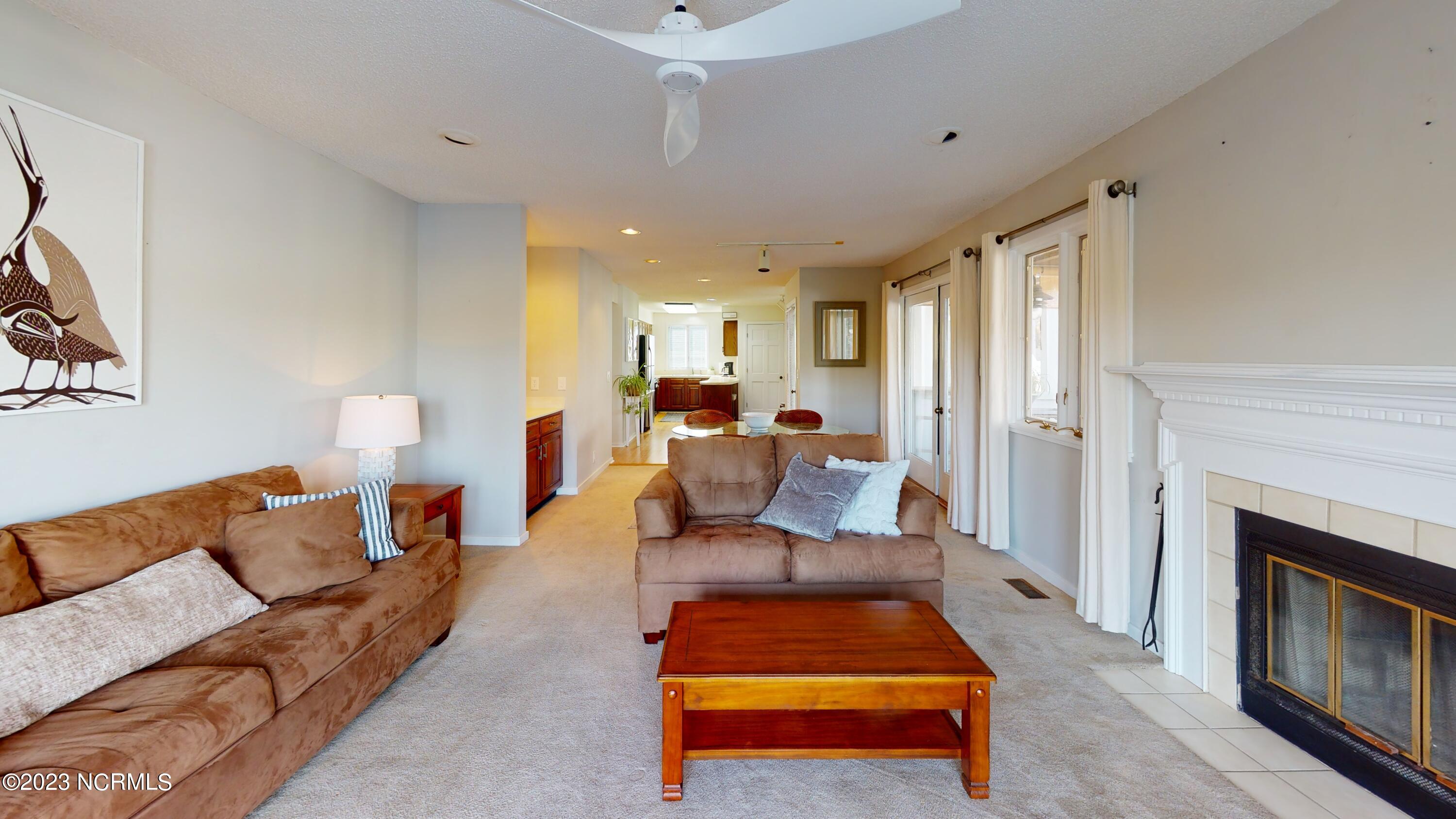 100537527 | Photo 19