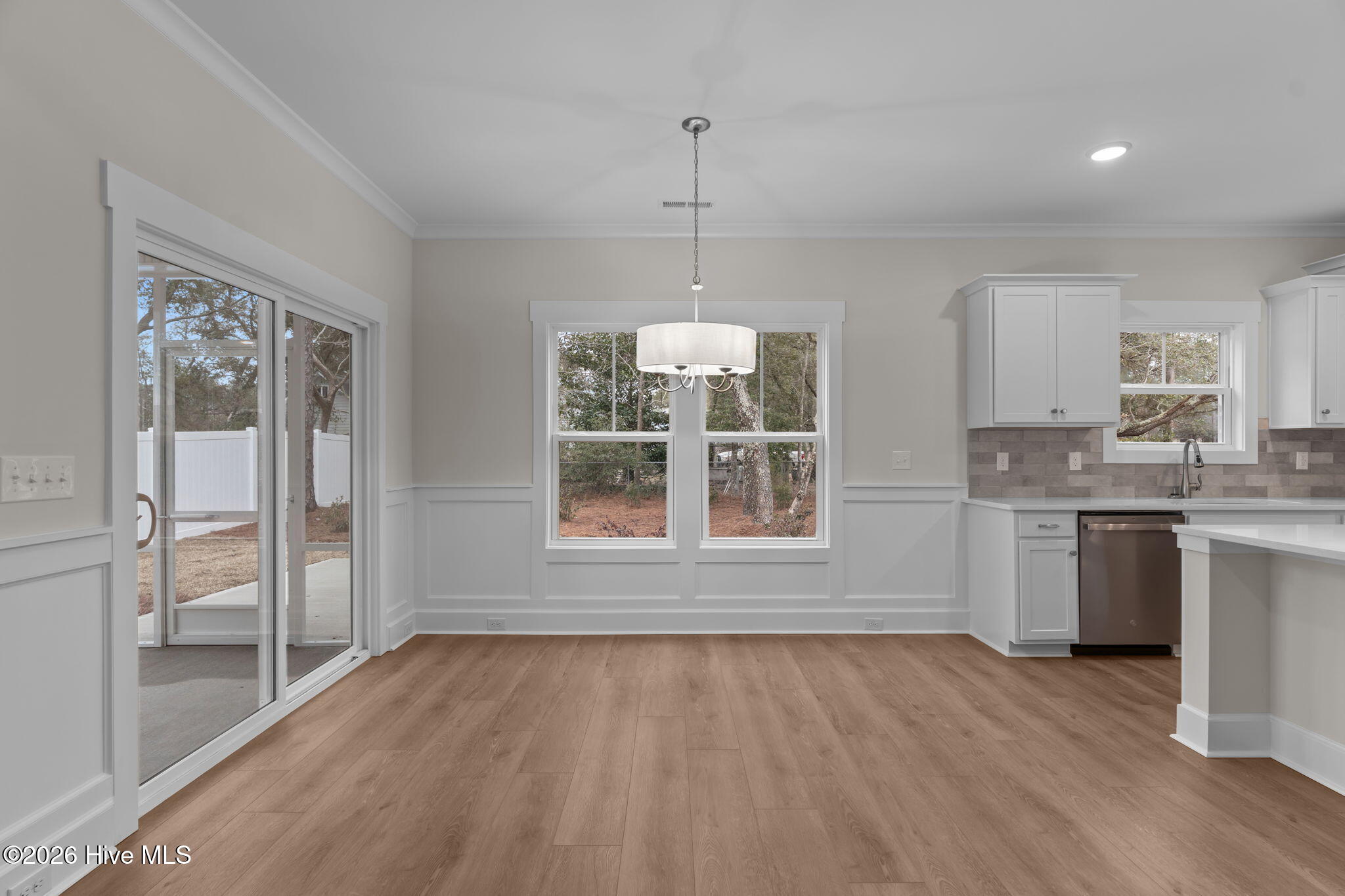 100553165 | Photo 20