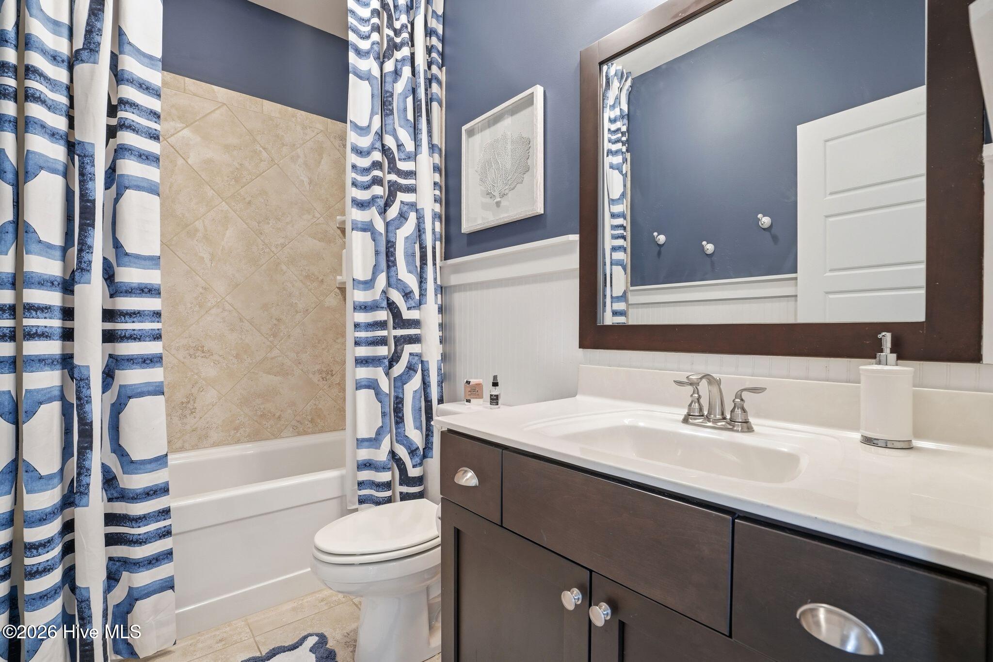 100559080 | Photo 45