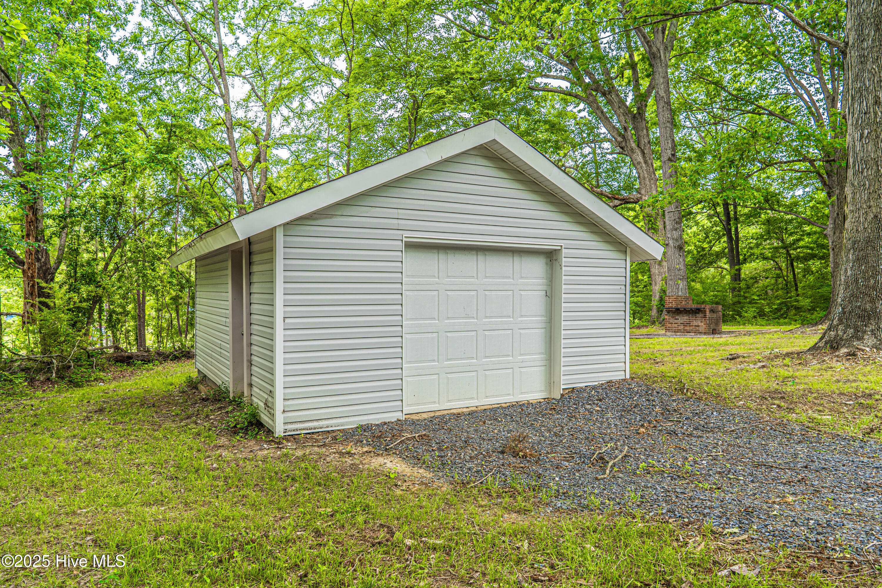 2396 Putnam Glendon Road