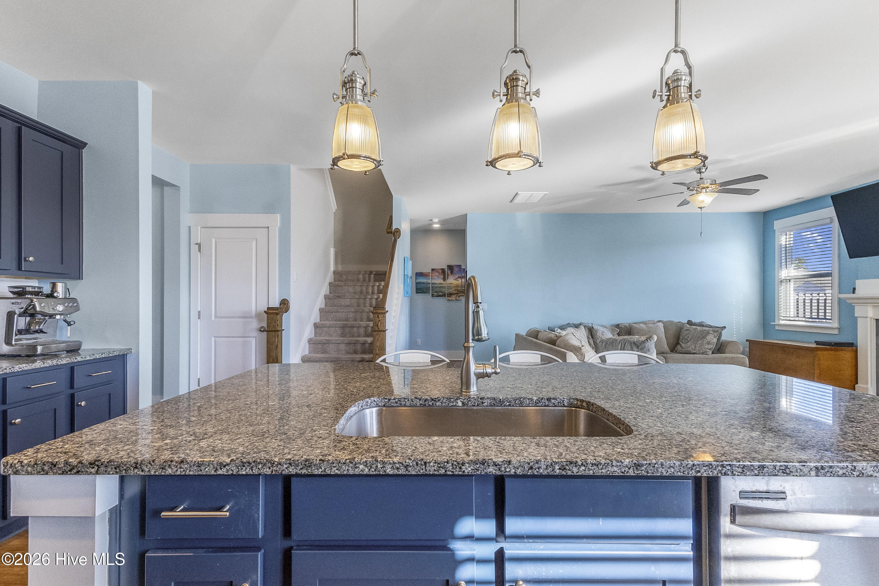 100547510 | Photo 11