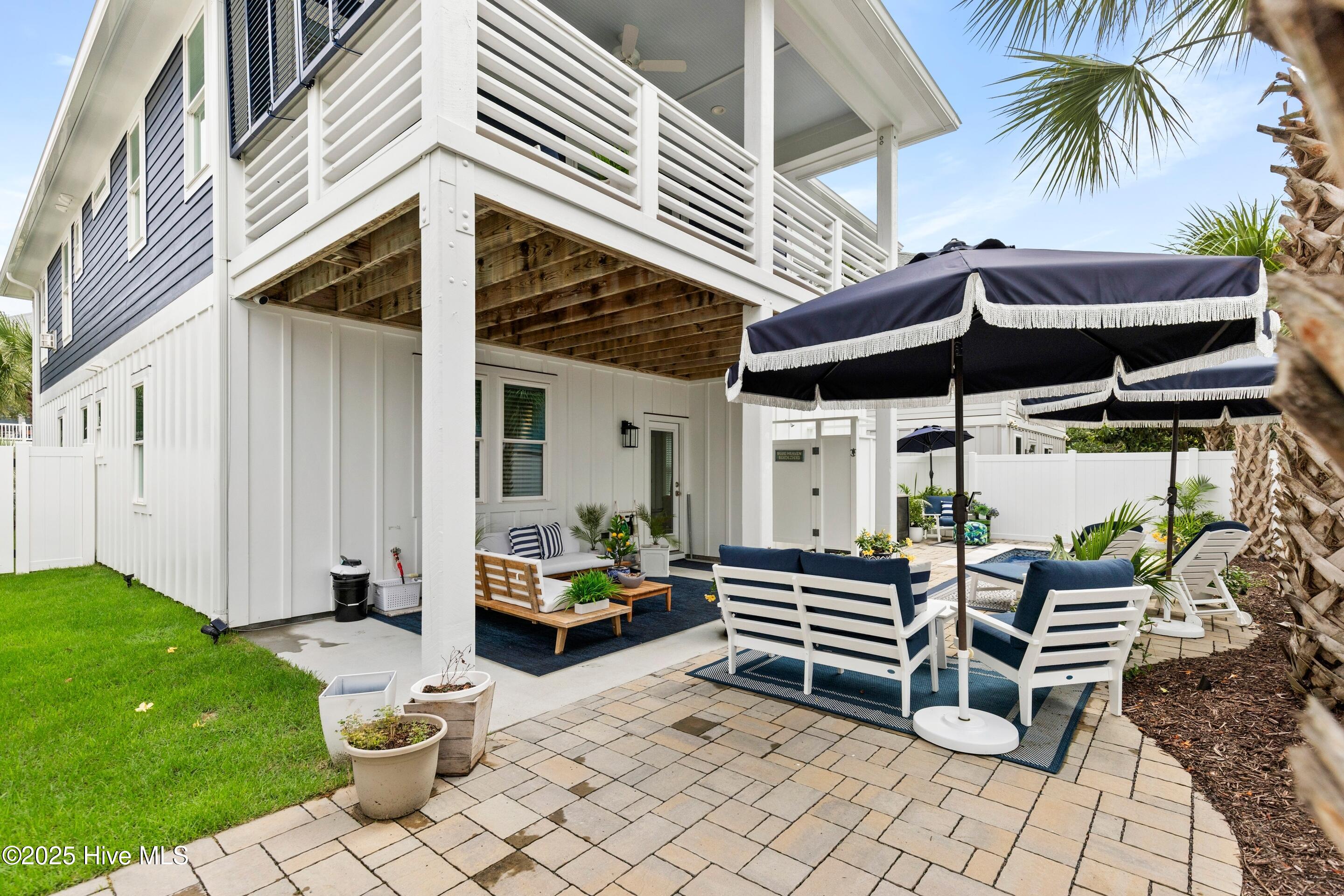 100532410 | Photo 68