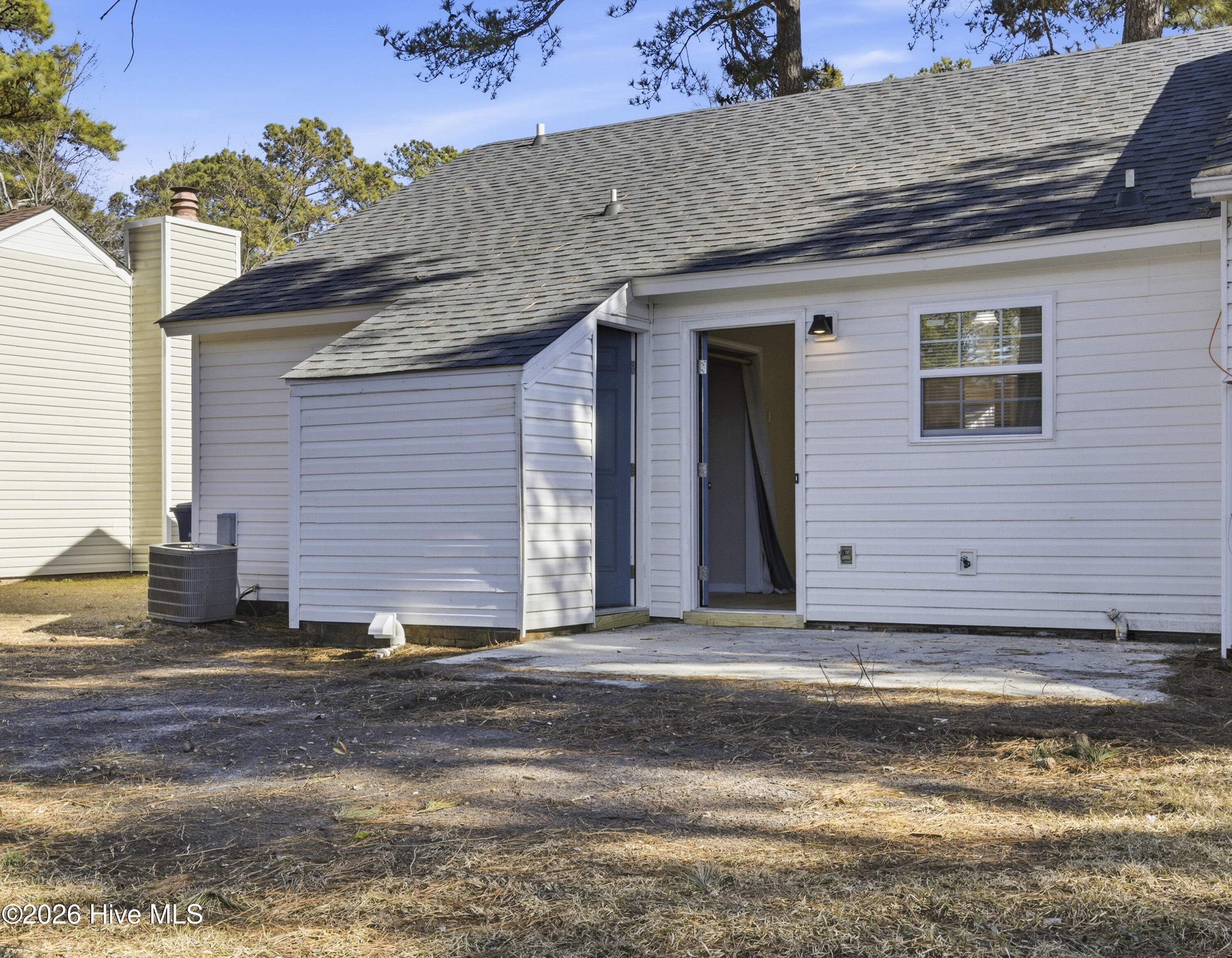 100551101 | Photo 20