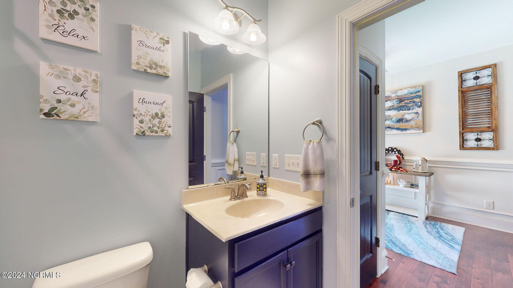 Downstairs guest bathroom