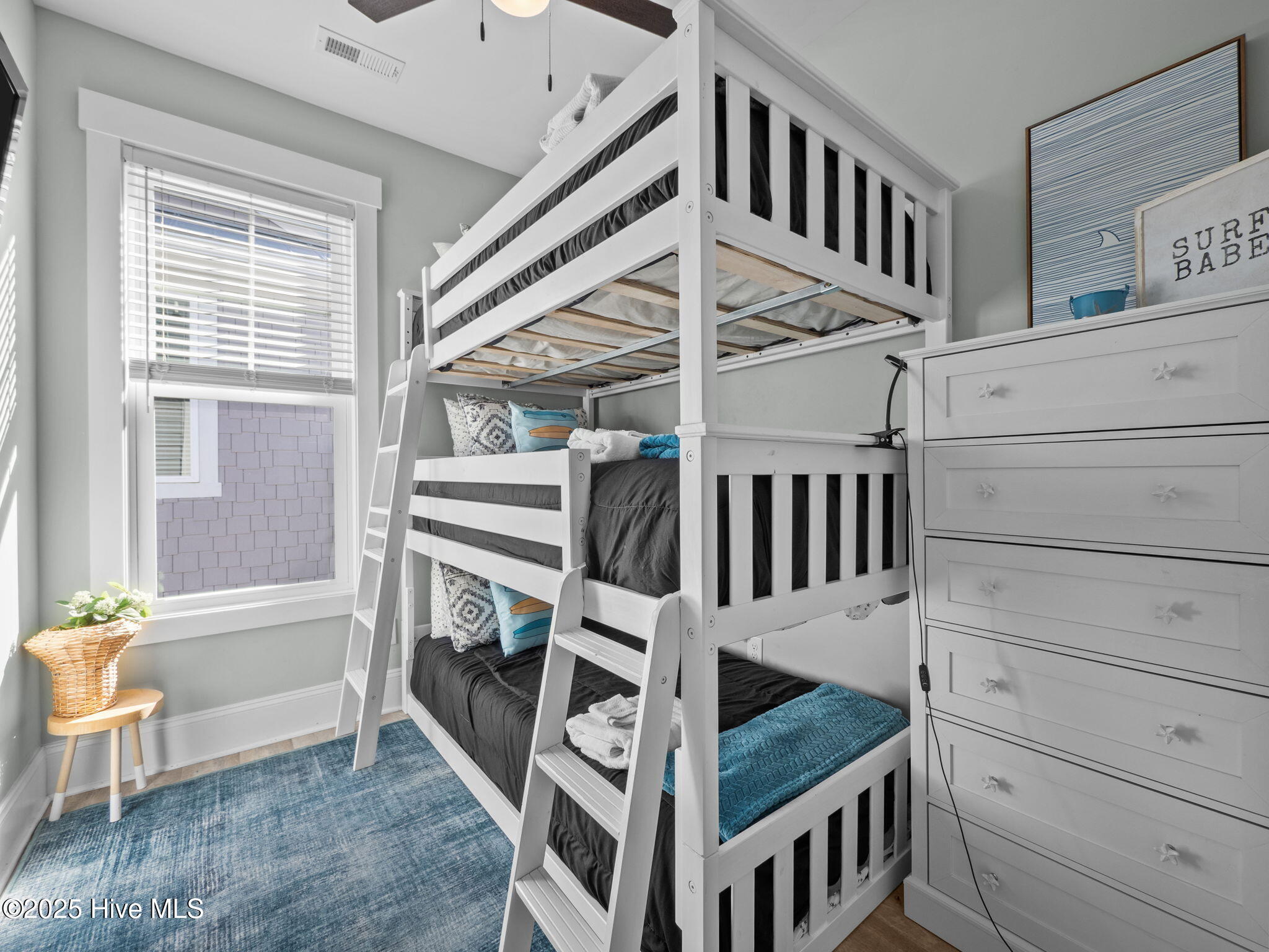 100535582 | Photo 46