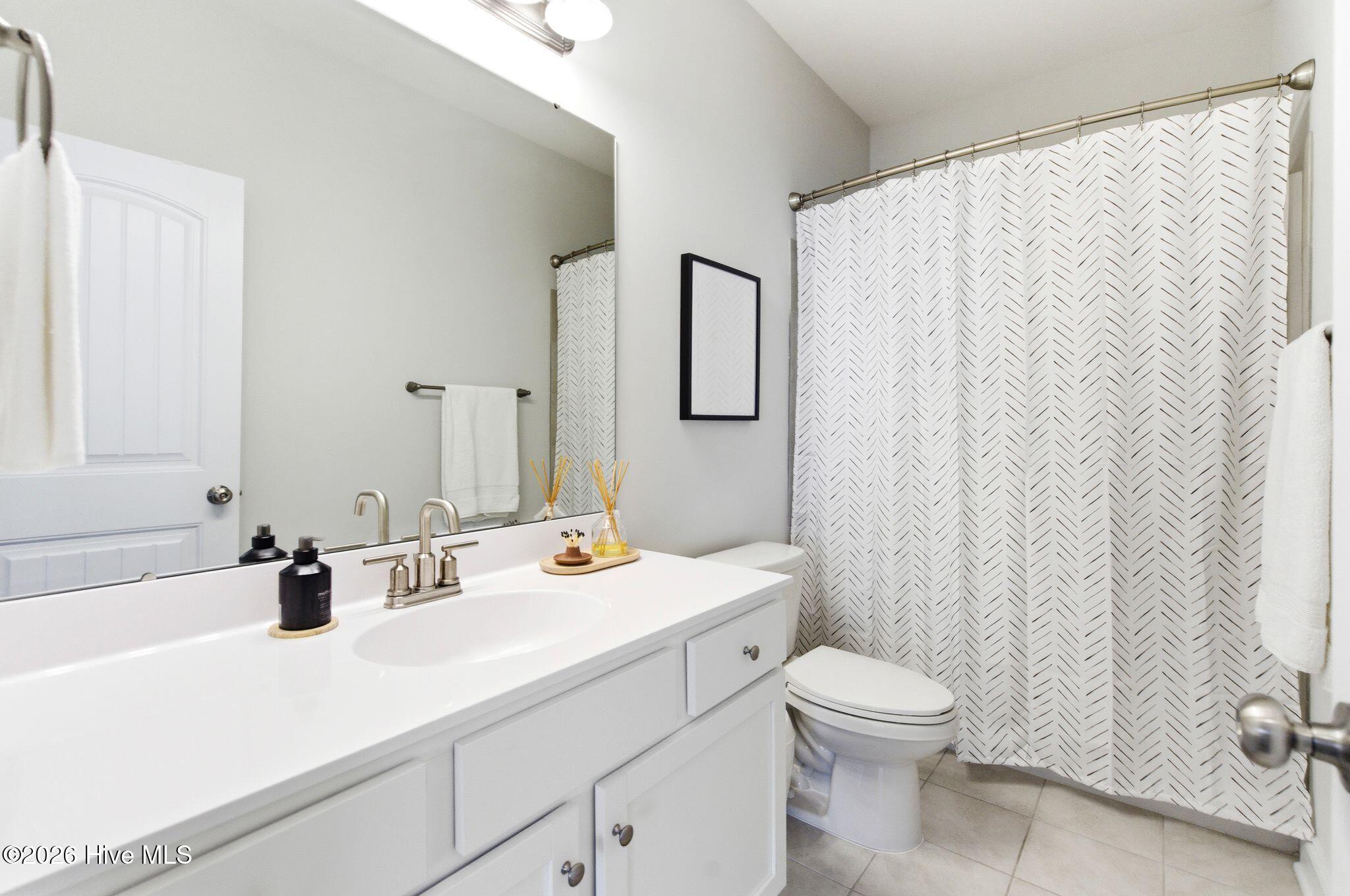 100563255 | Photo 31