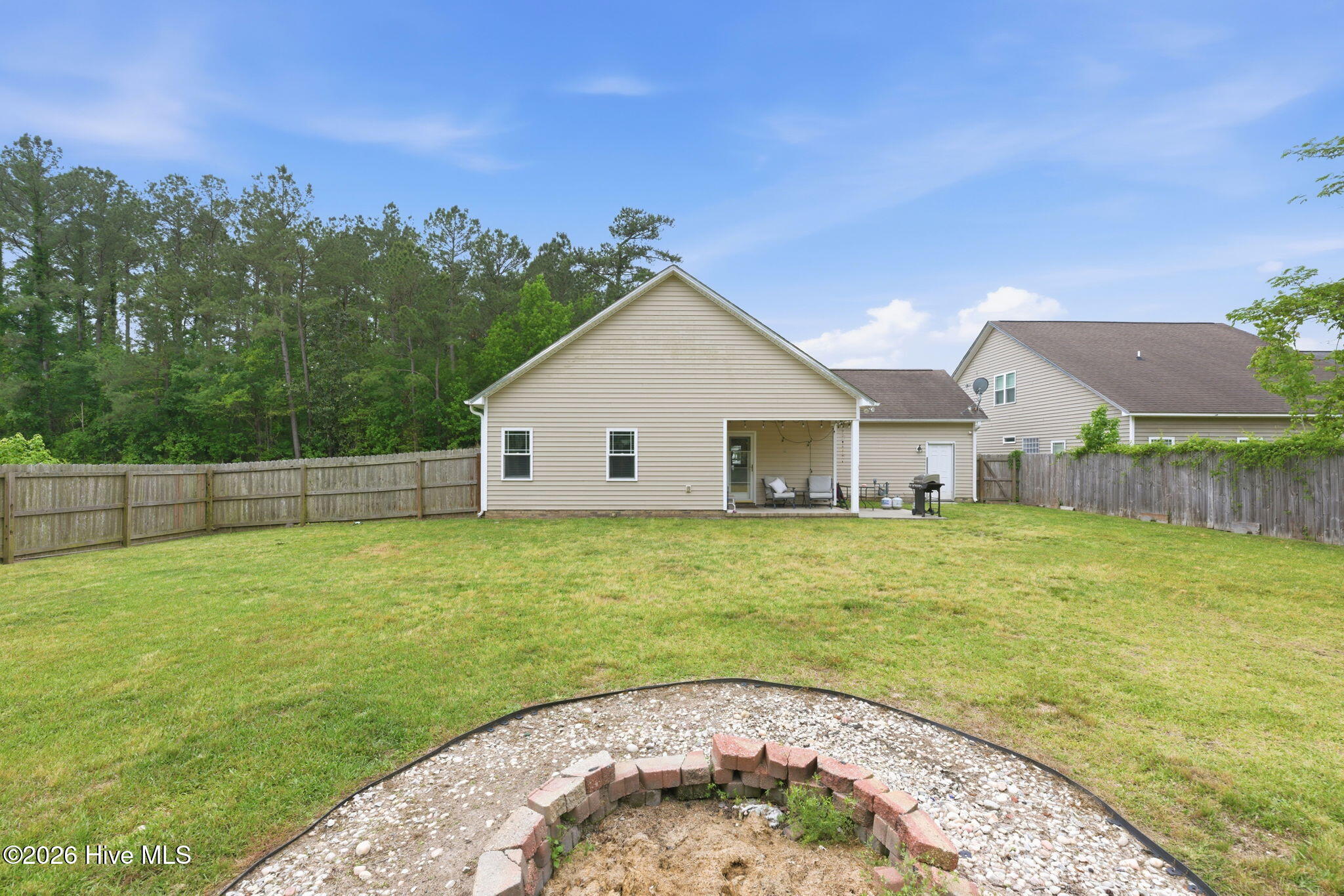 Oversized Back yard with firepit