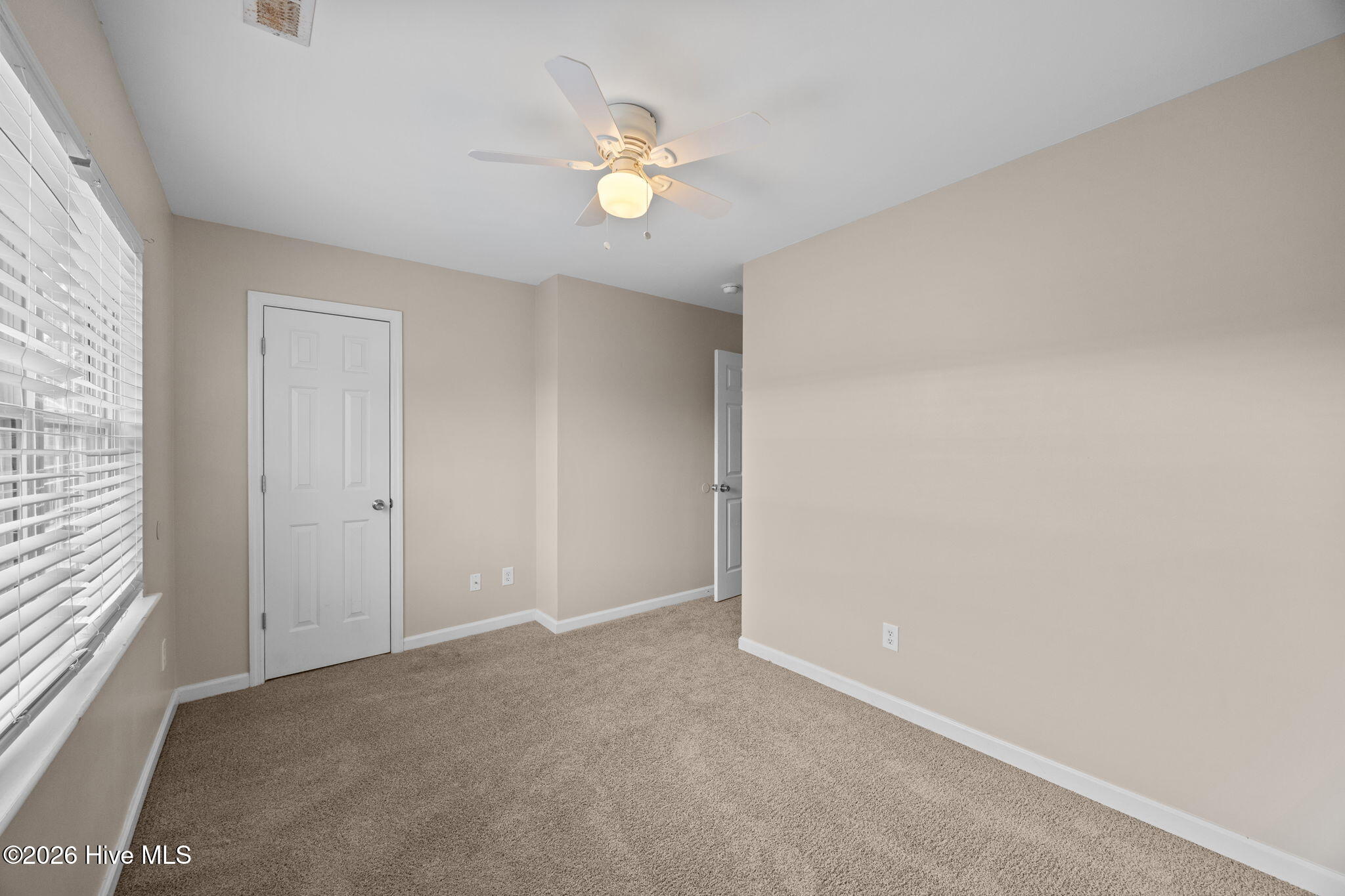 100553765 | Photo 27