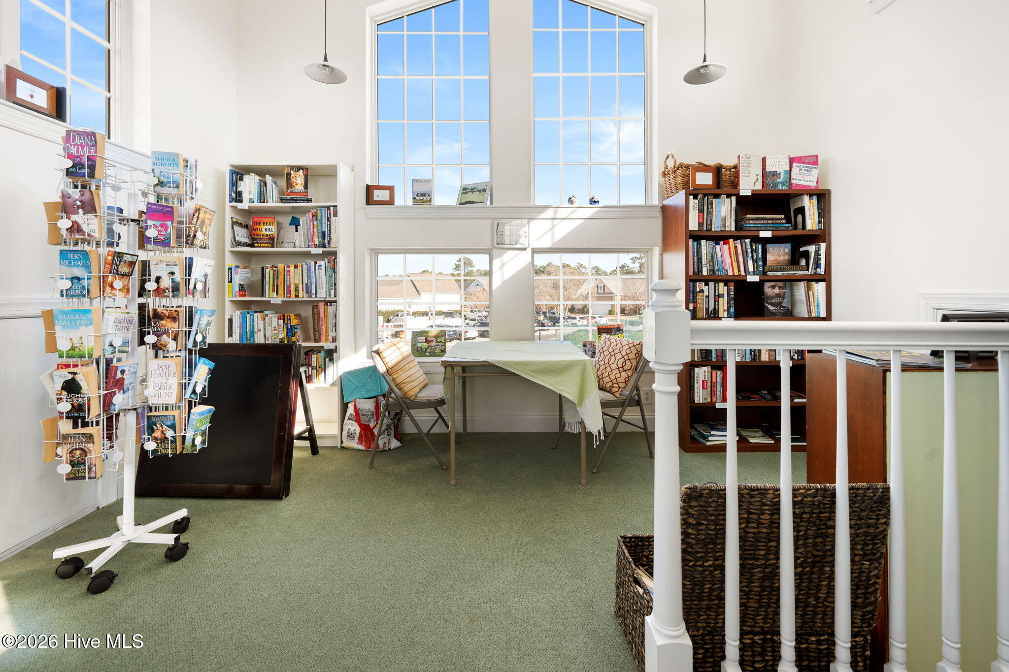 100558901 | Photo 44