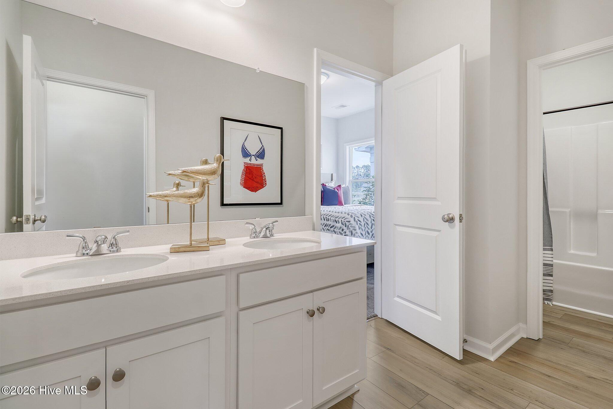 100552152 | Photo 15