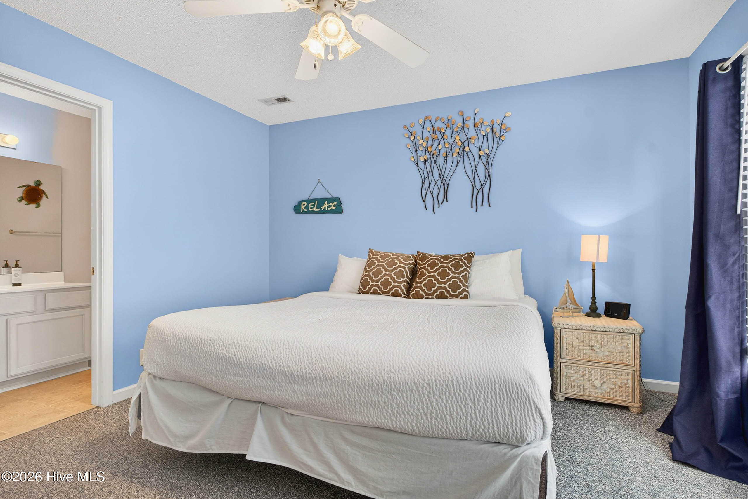 100563035 | Photo 41