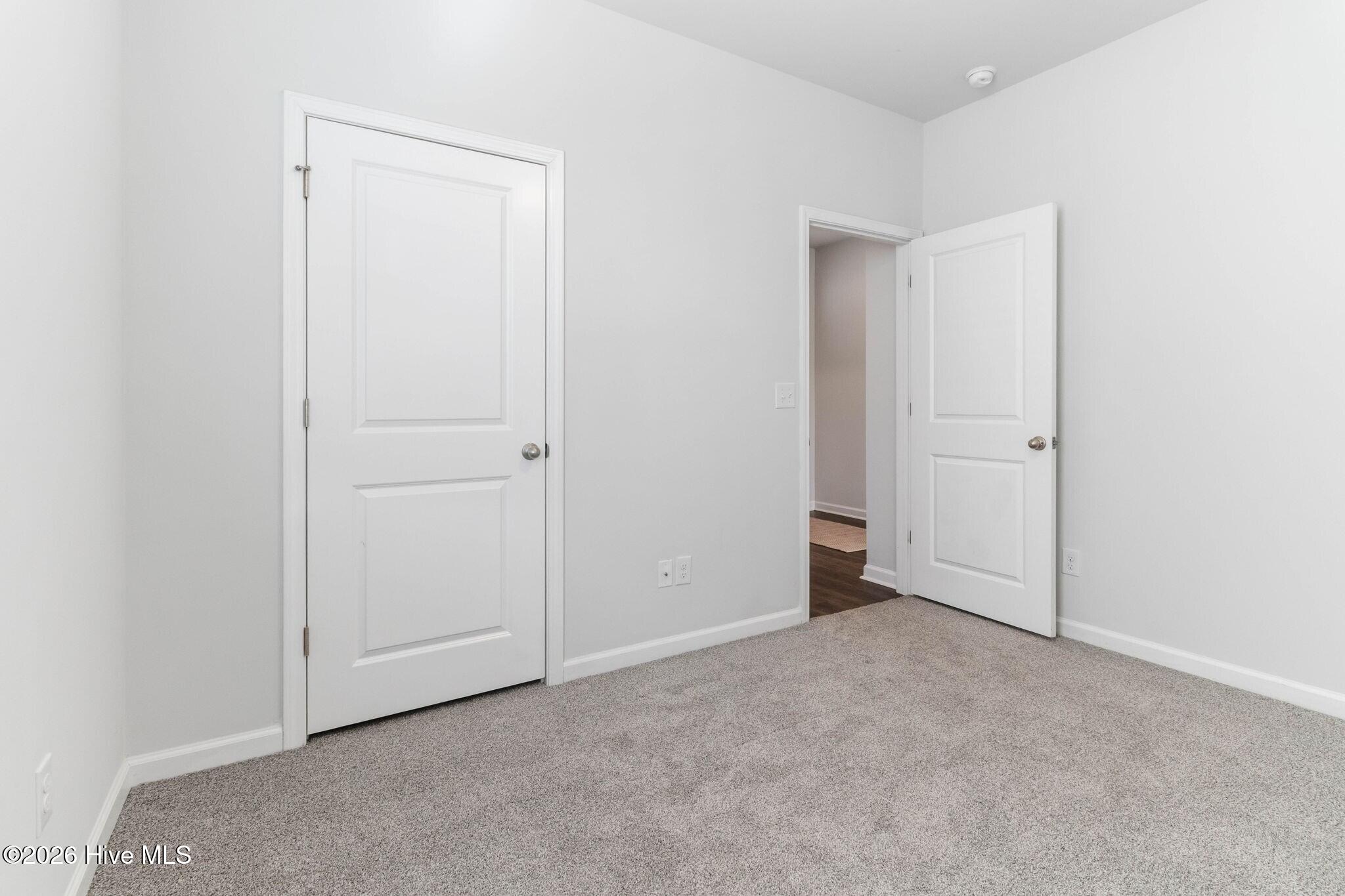 100556096 | Photo 25