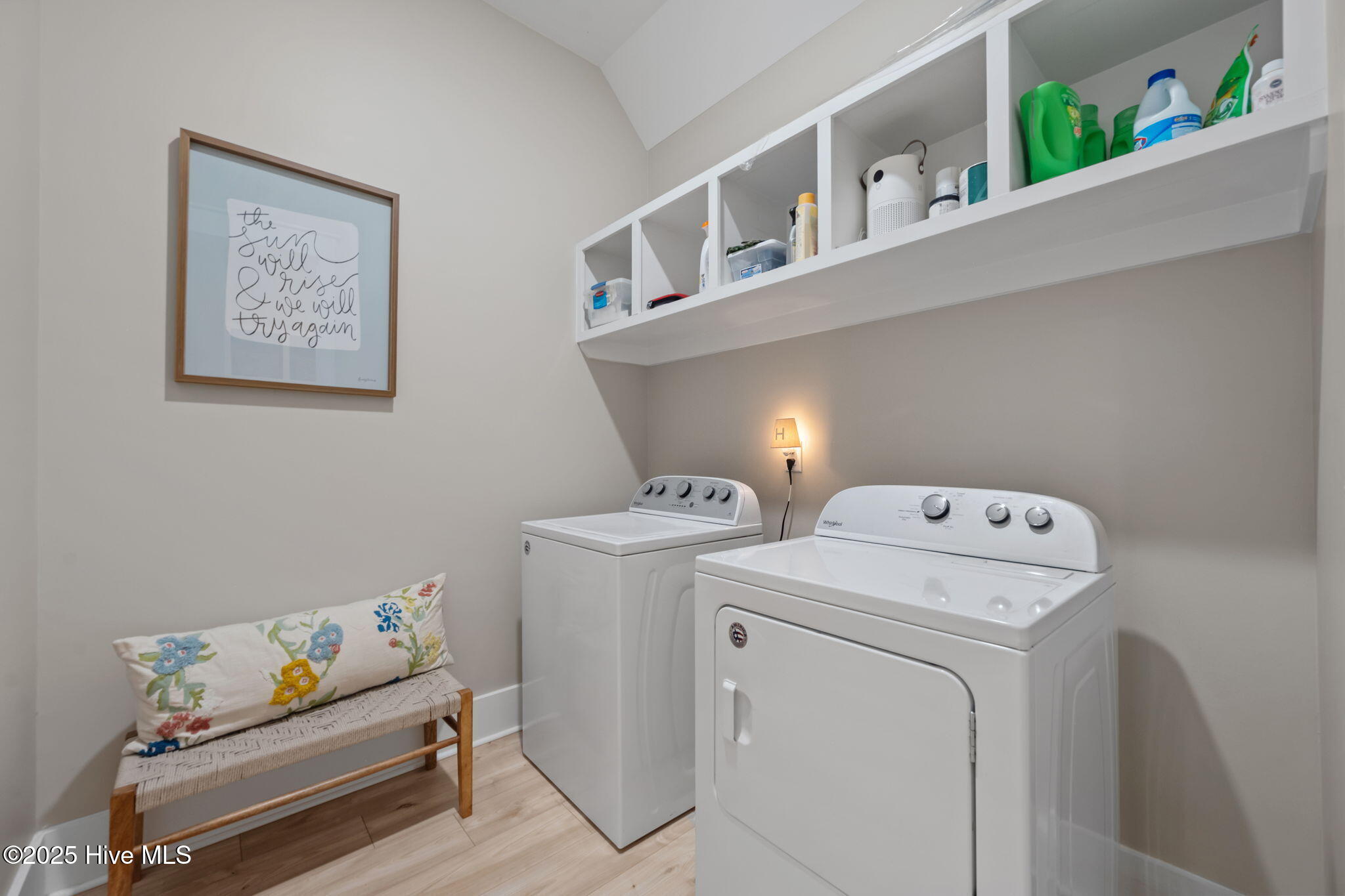 100535671 | Photo 28