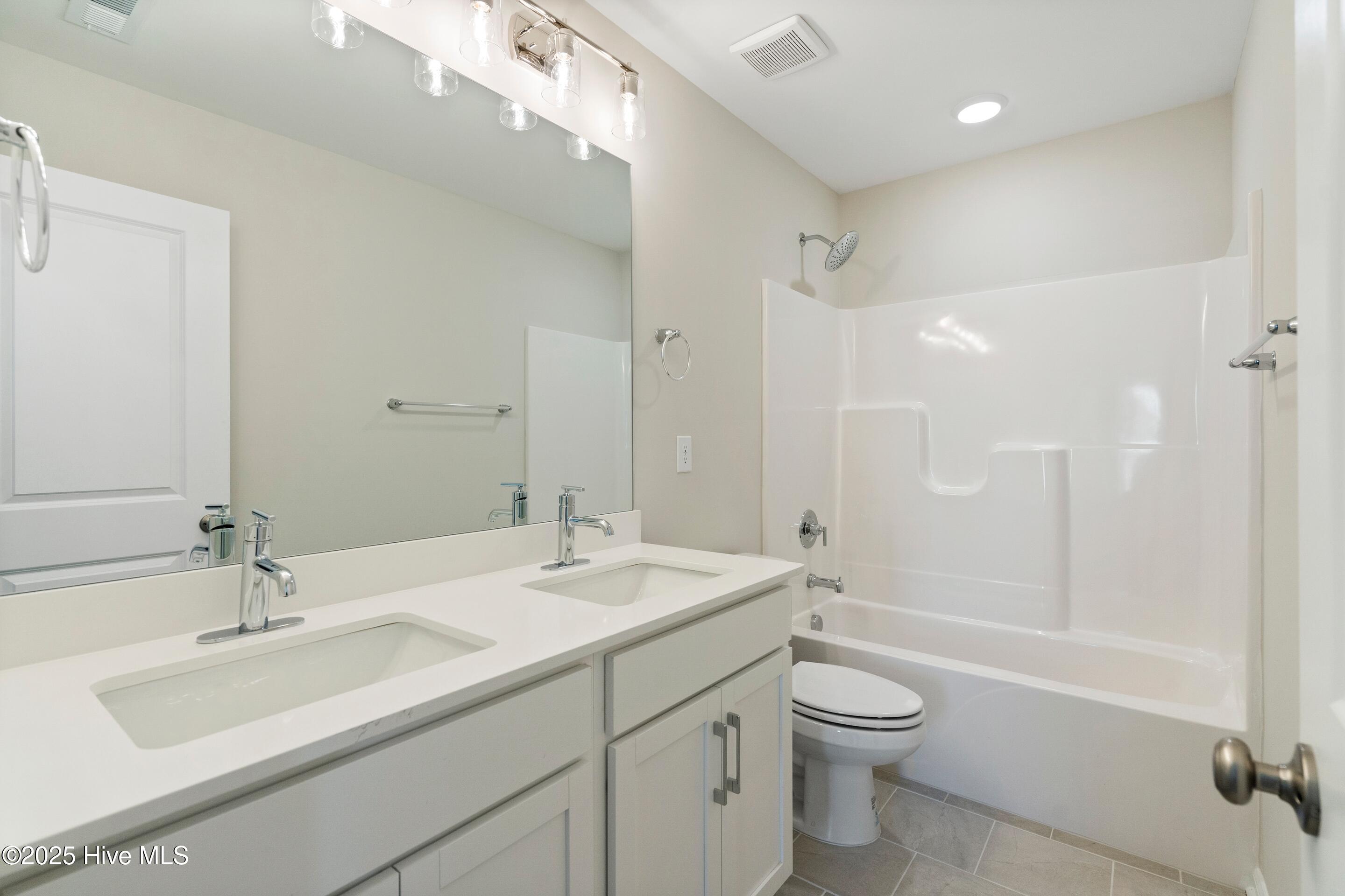 100543350 | Photo 27