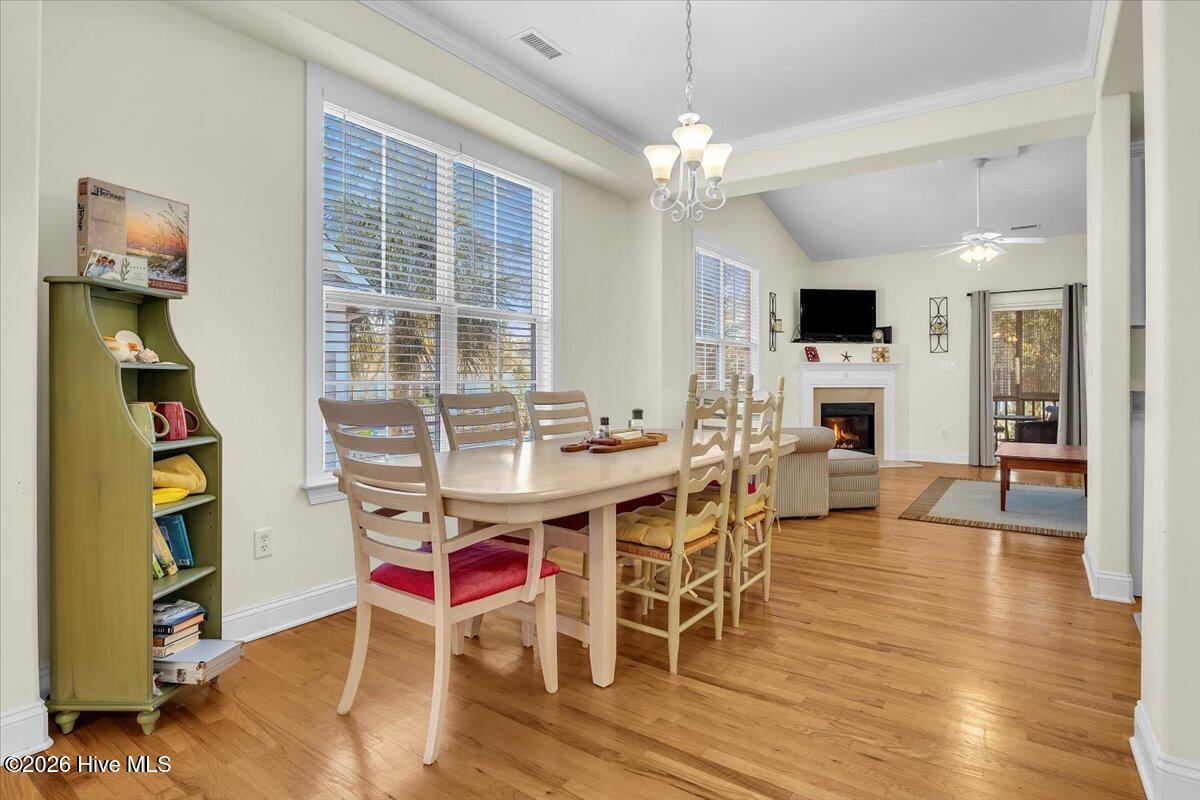 100550365 | Photo 22