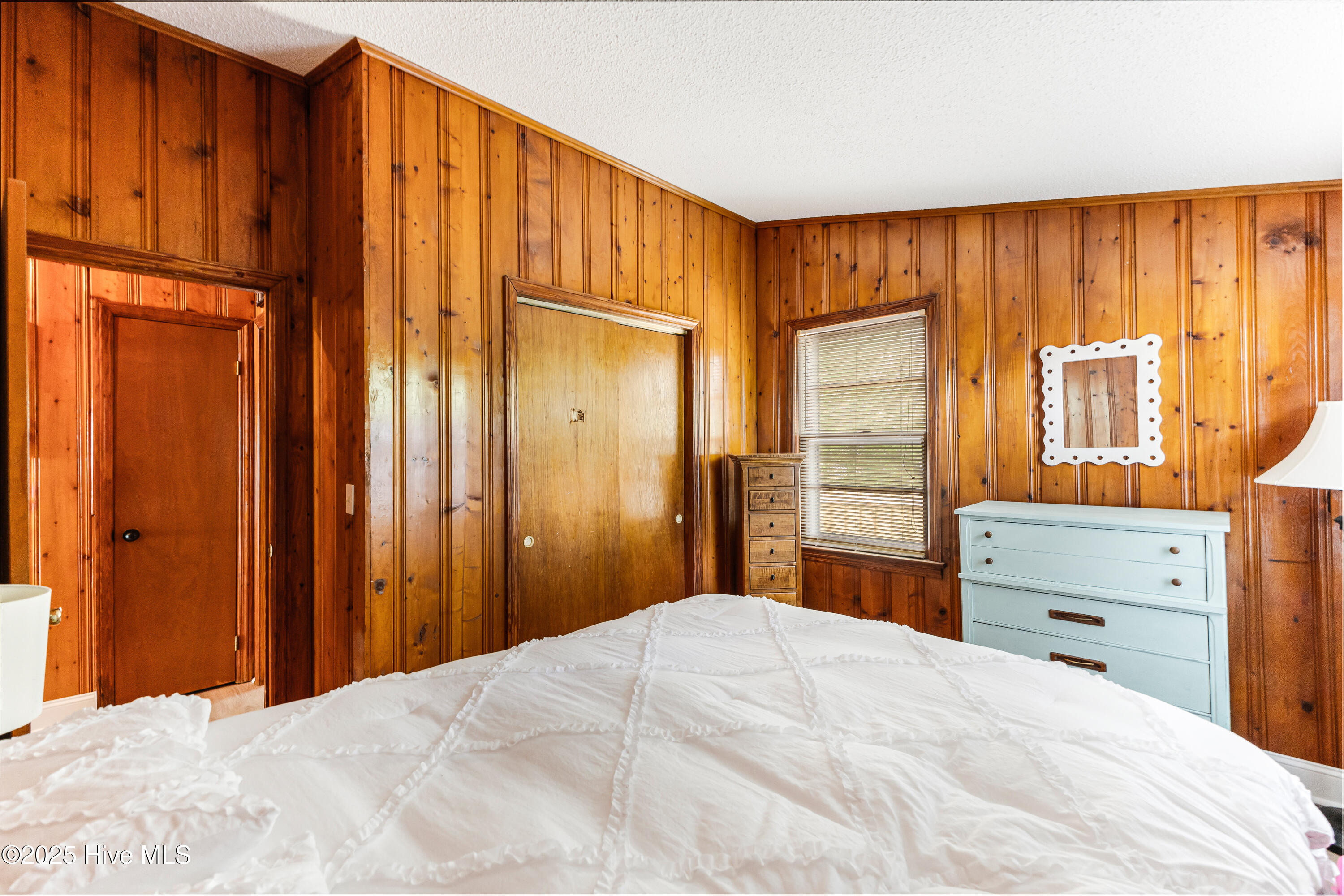 100533103 | Photo 23