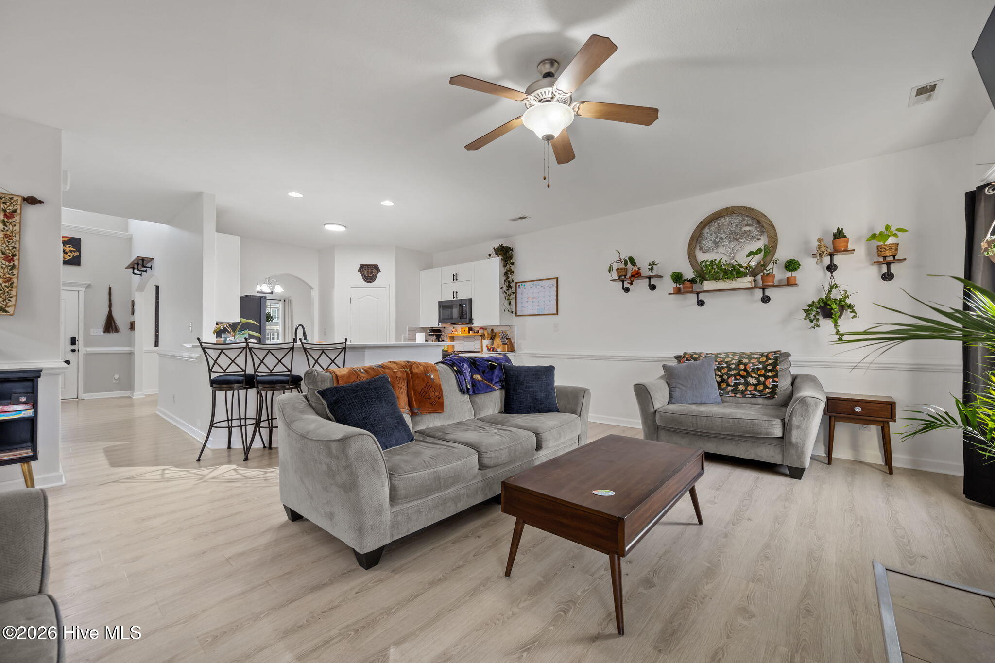 100560340 | Photo 13