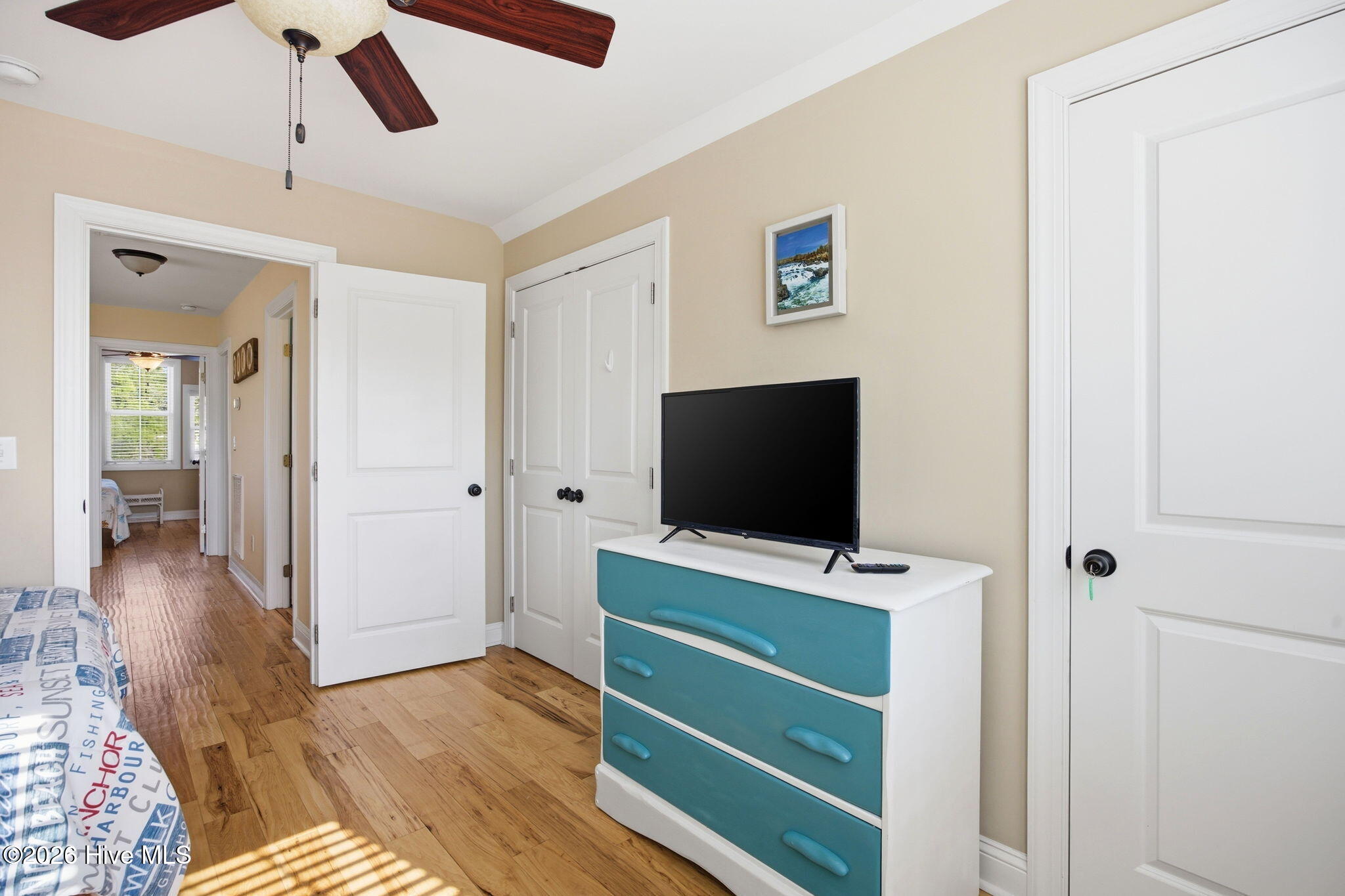 100569649 | Photo 30