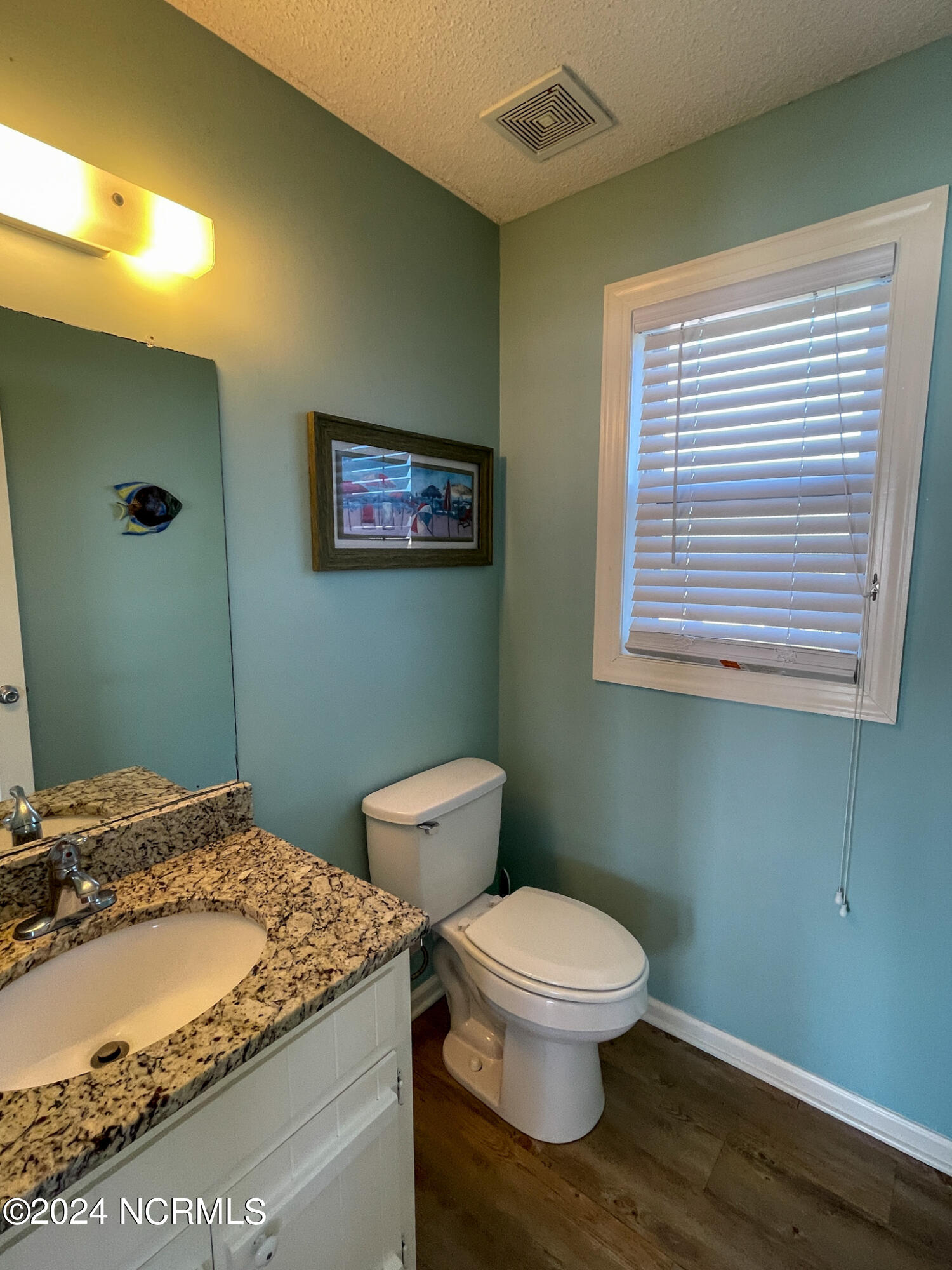 100547664 | Photo 22