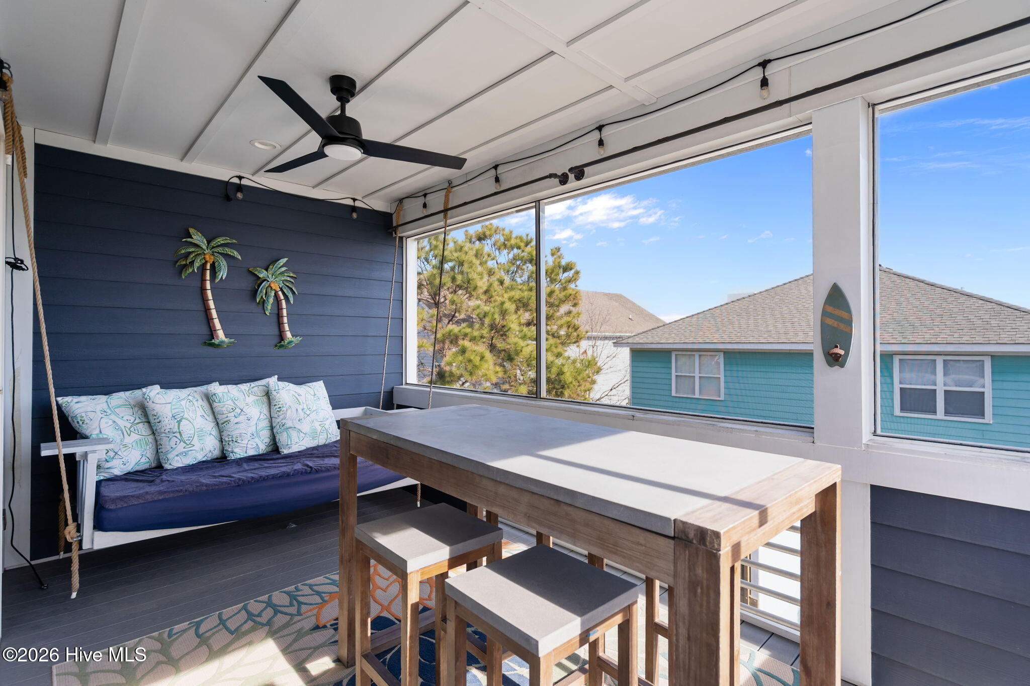 100552743 | Photo 39