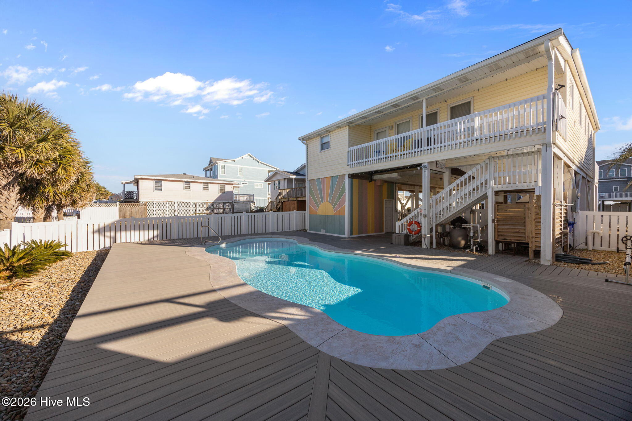 100549750 | Photo 11