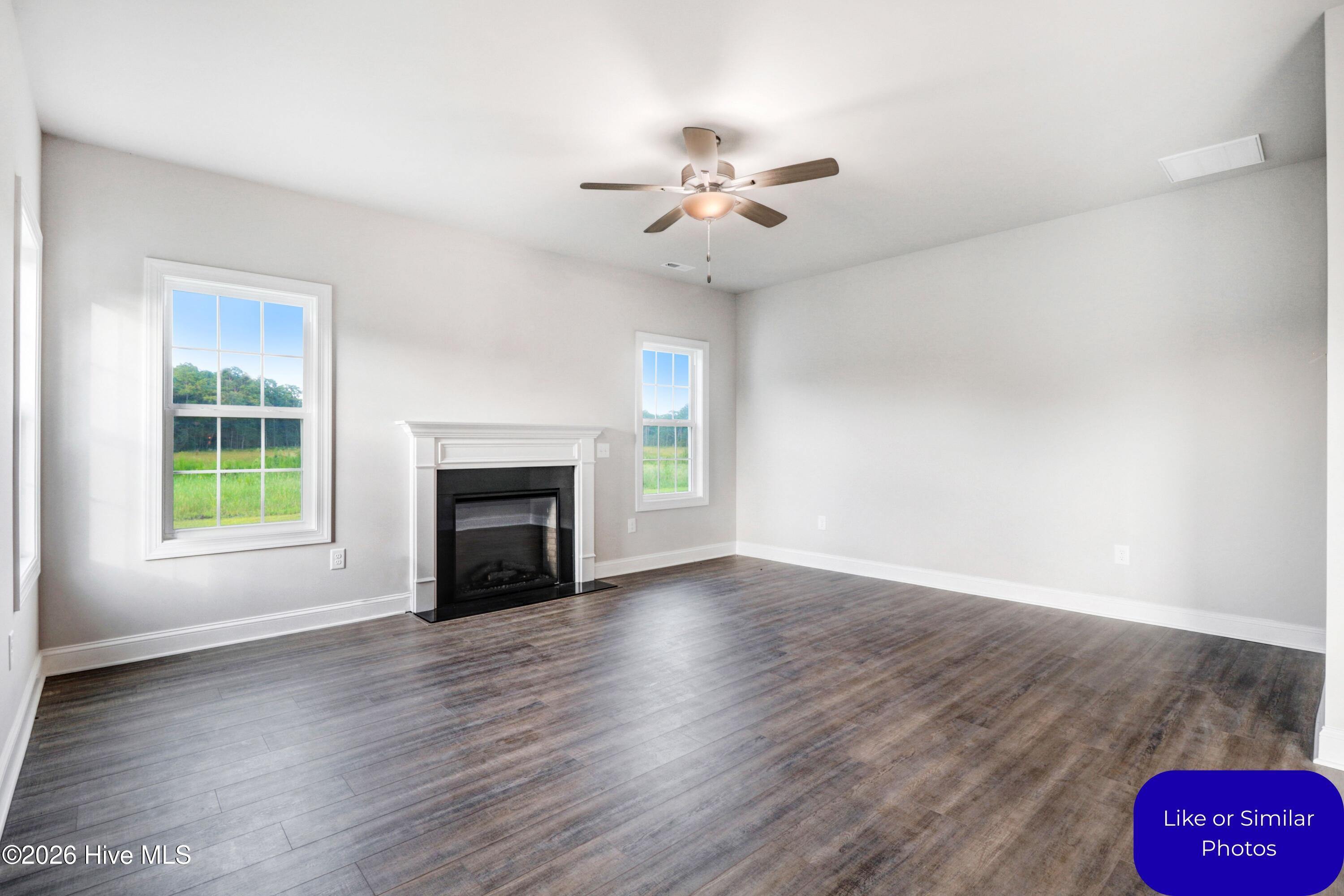 100570215 | Photo 12