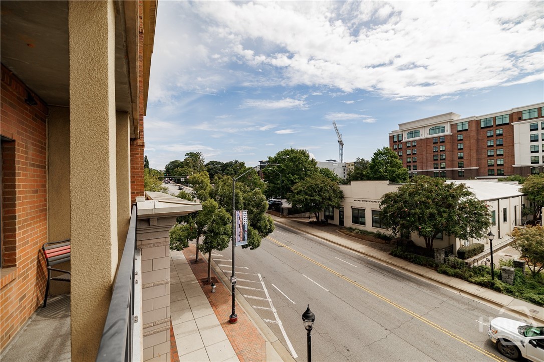 250 W Broad Street 304