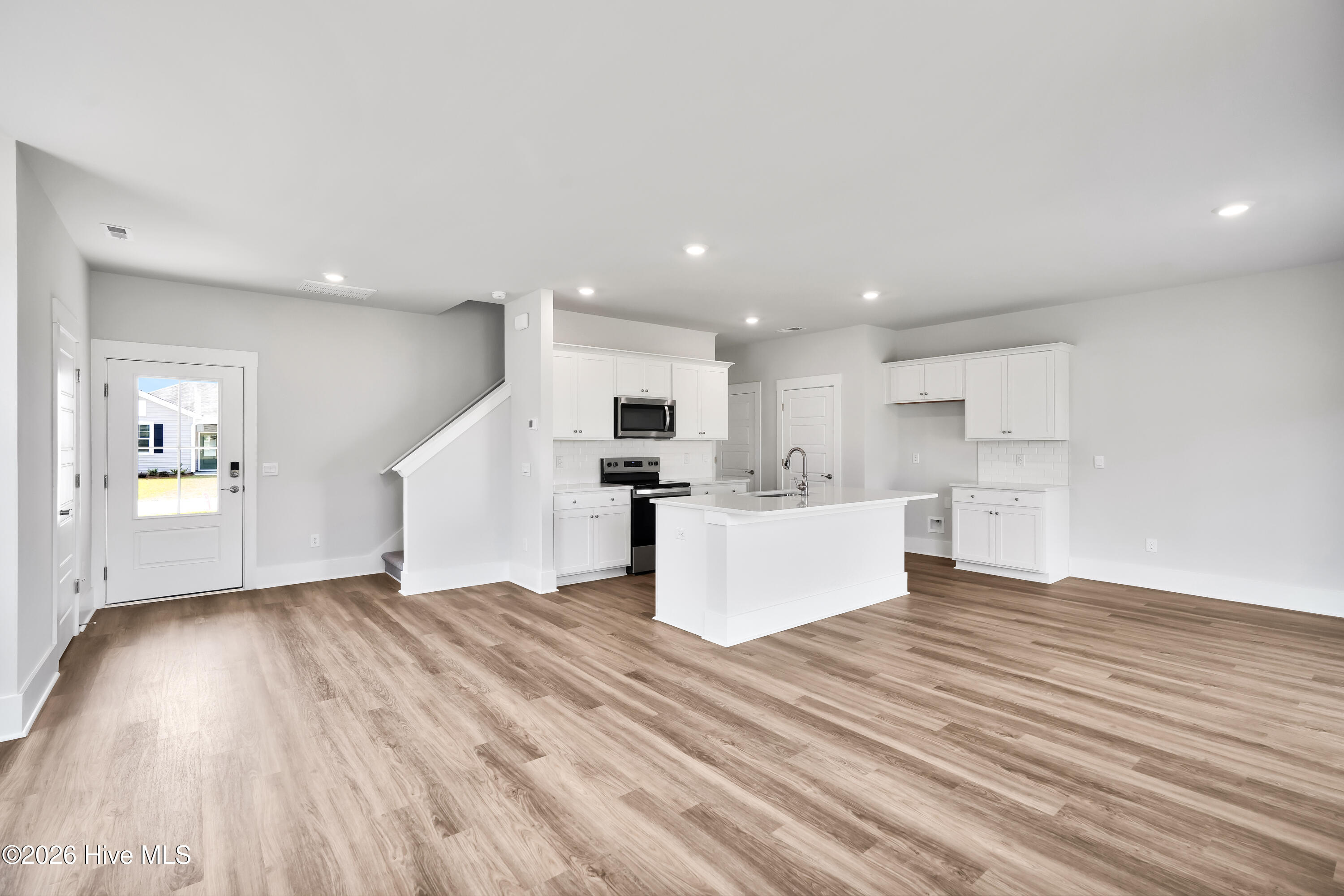 100544659 | Photo 15