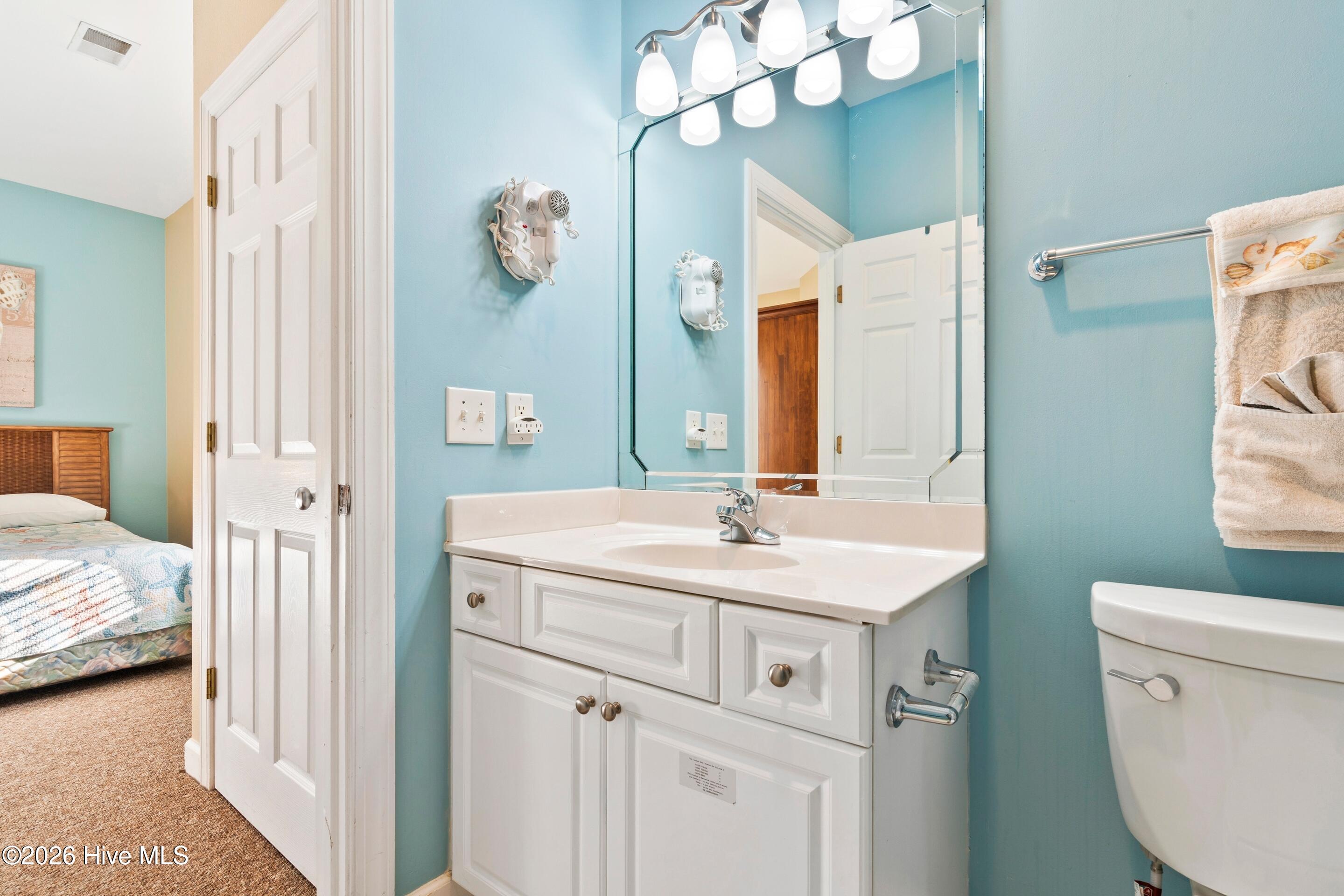 100548504 | Photo 24